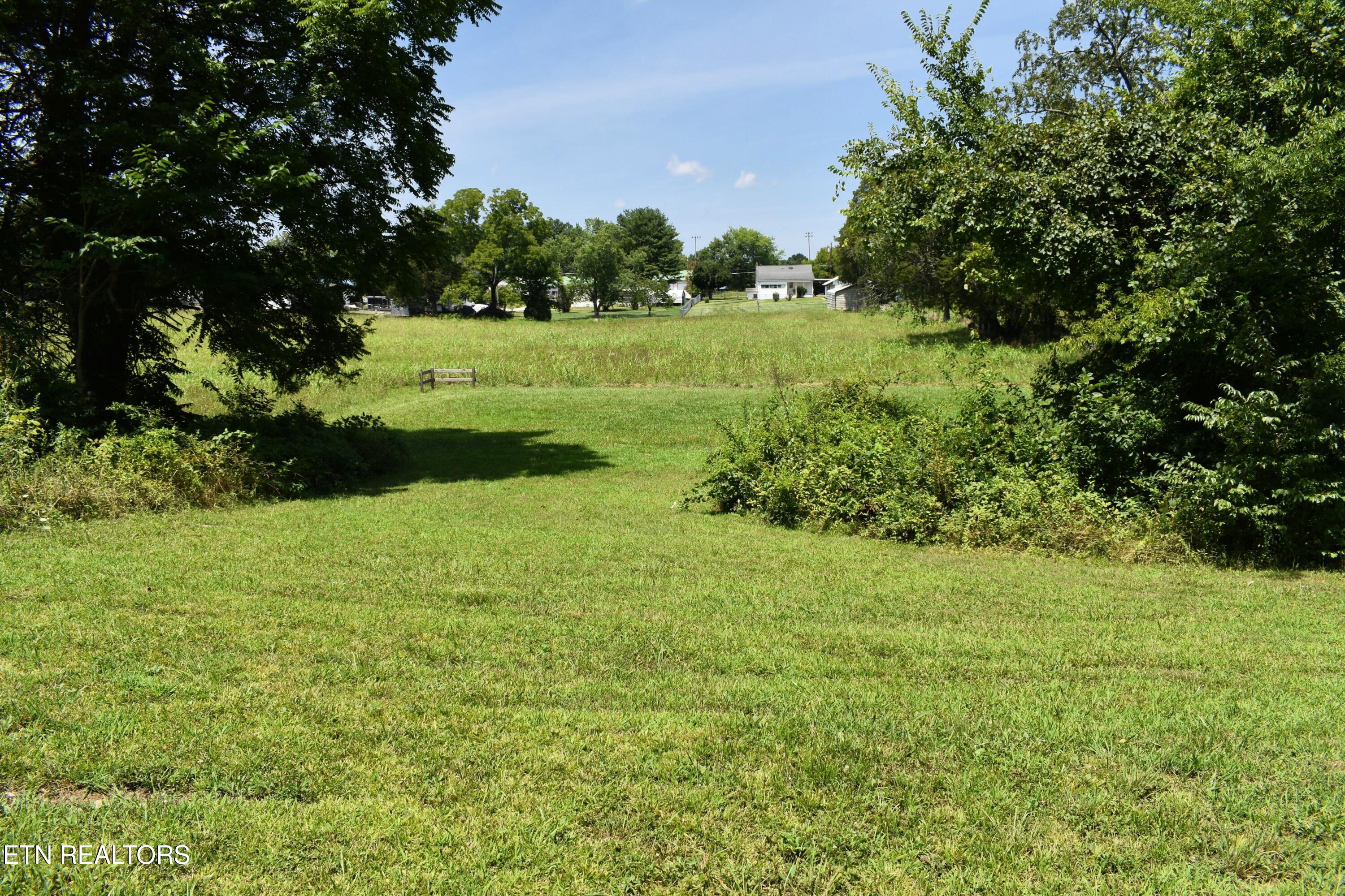 9321 E Emory Road Corryton TN 37721