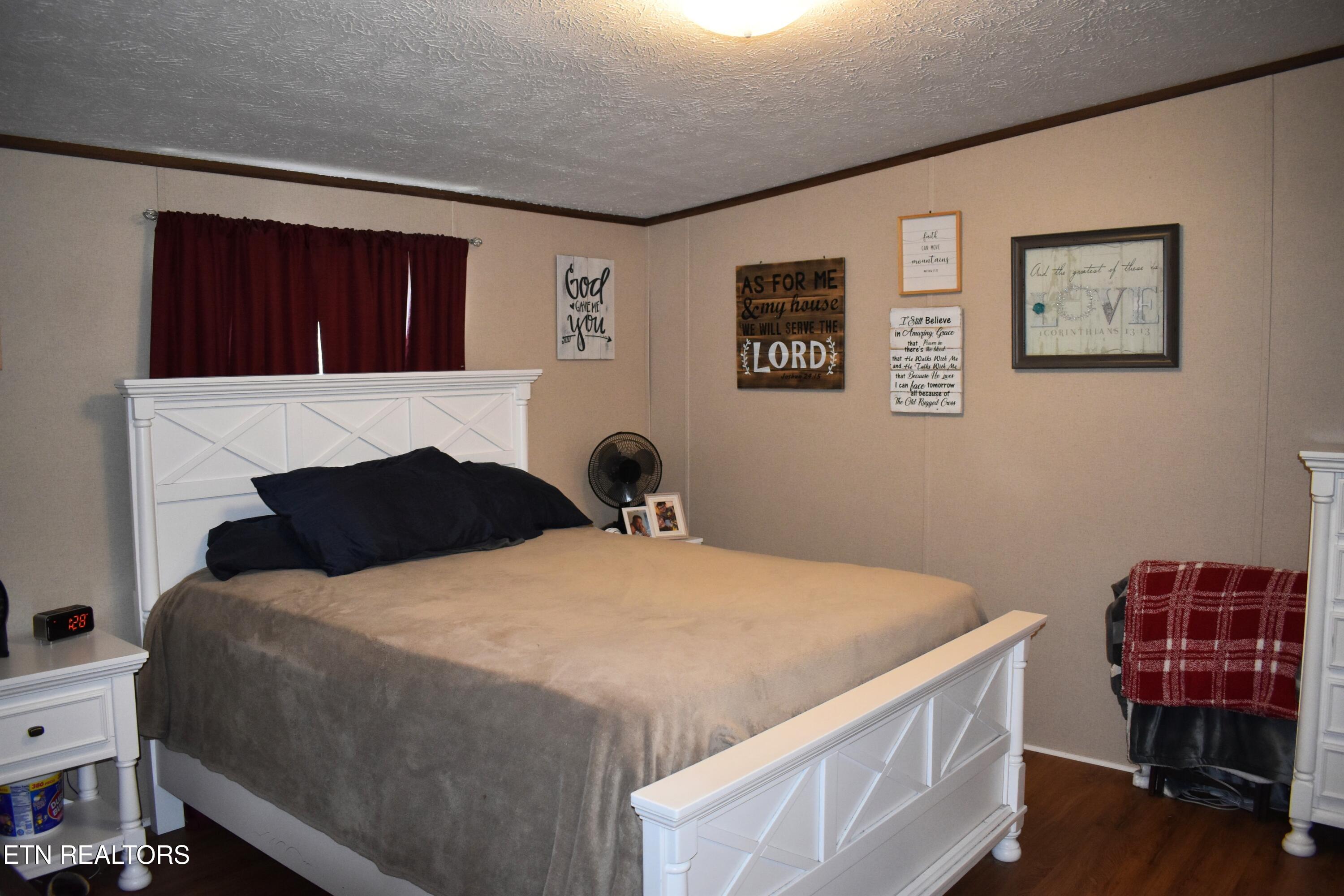 9321 E Emory Road Corryton TN 37721
