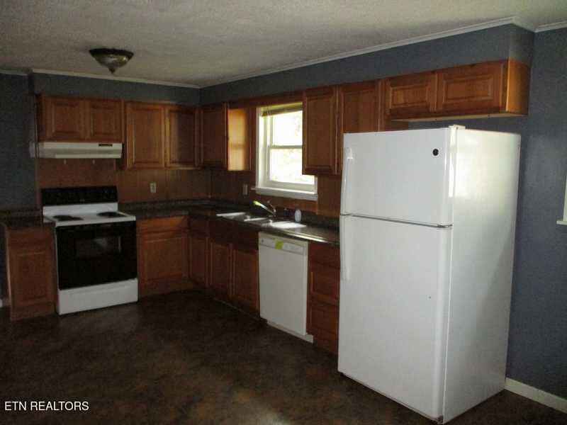 916 Monroe Circle Madisonville TN 37354