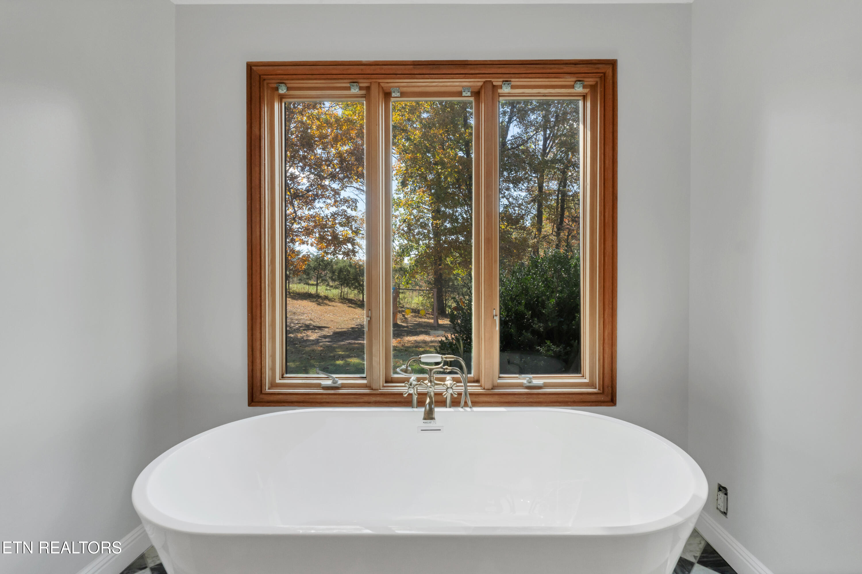 287 Norman Road Jacksboro TN 37757