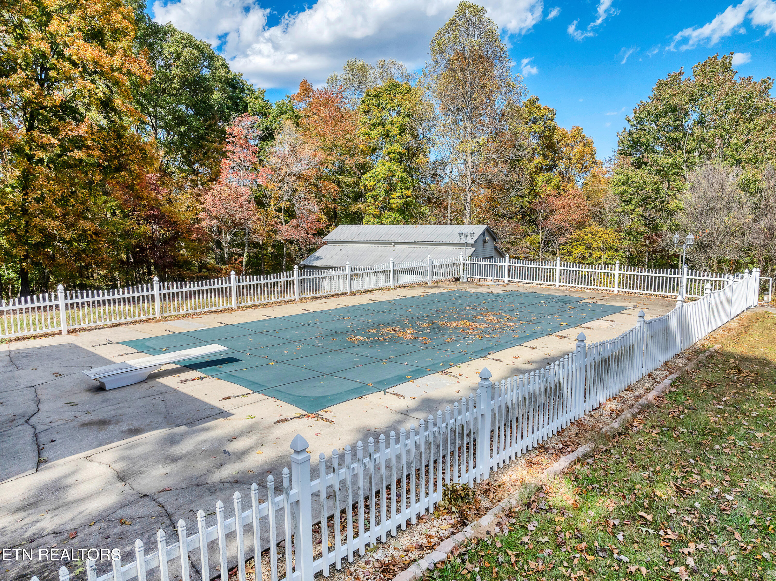 287 Norman Road Jacksboro TN 37757