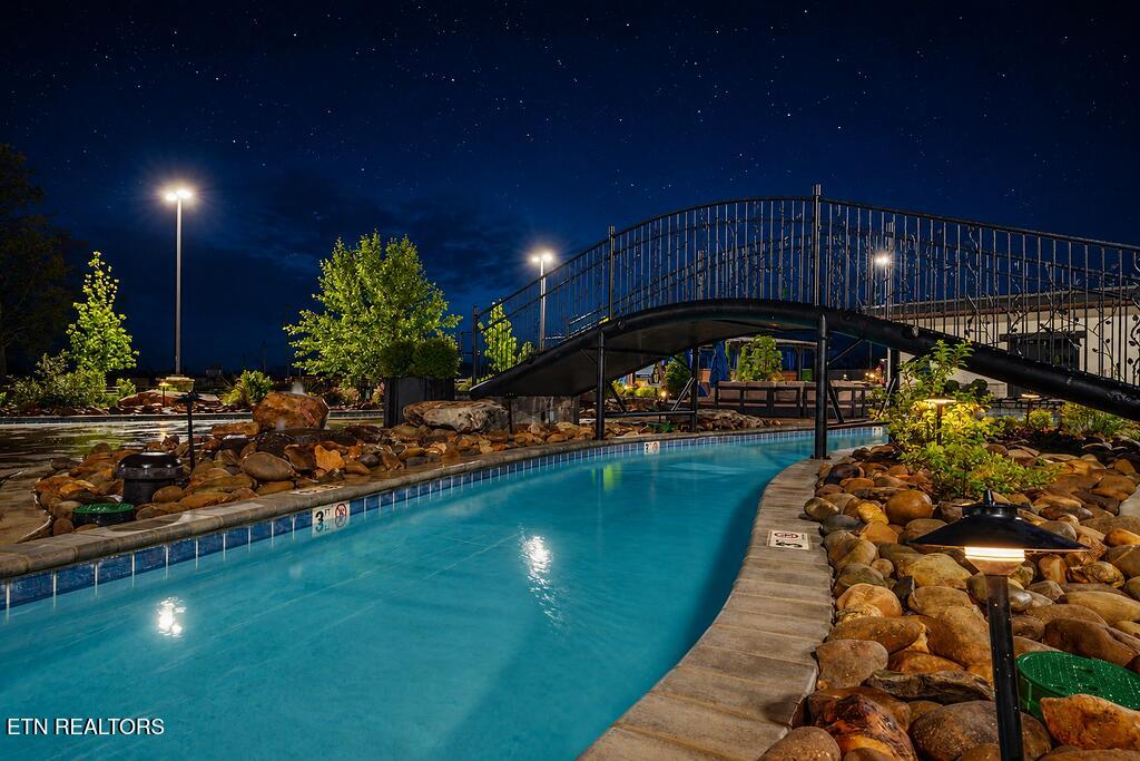 1724 Knotty Log Way Sevierville TN 37862