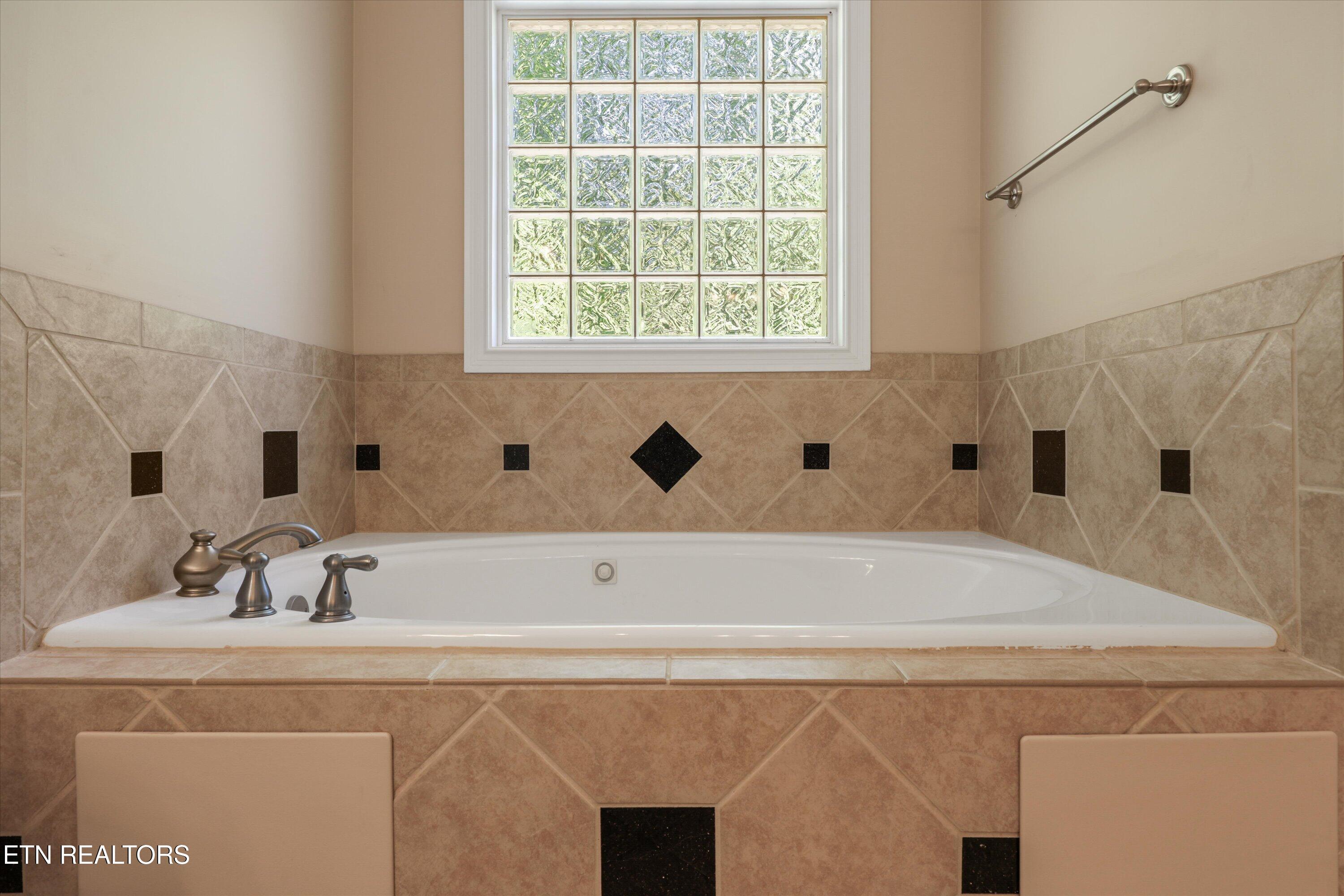 3345 Whispering Oaks Drive Knoxville TN 37938