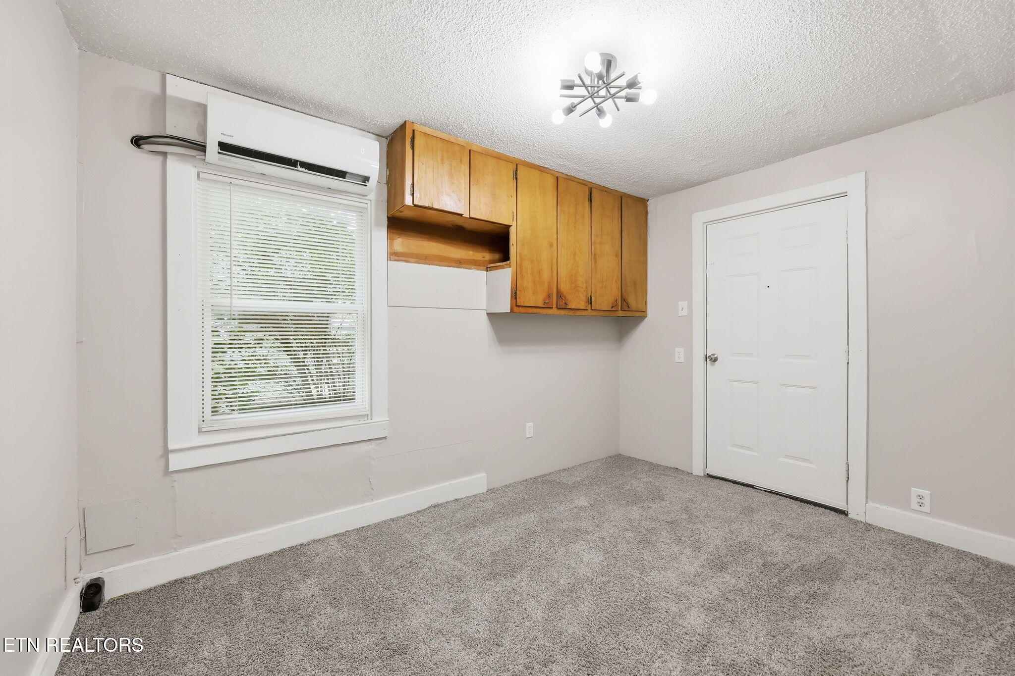 826 N Chamberlain Avenue Rockwood TN 37854