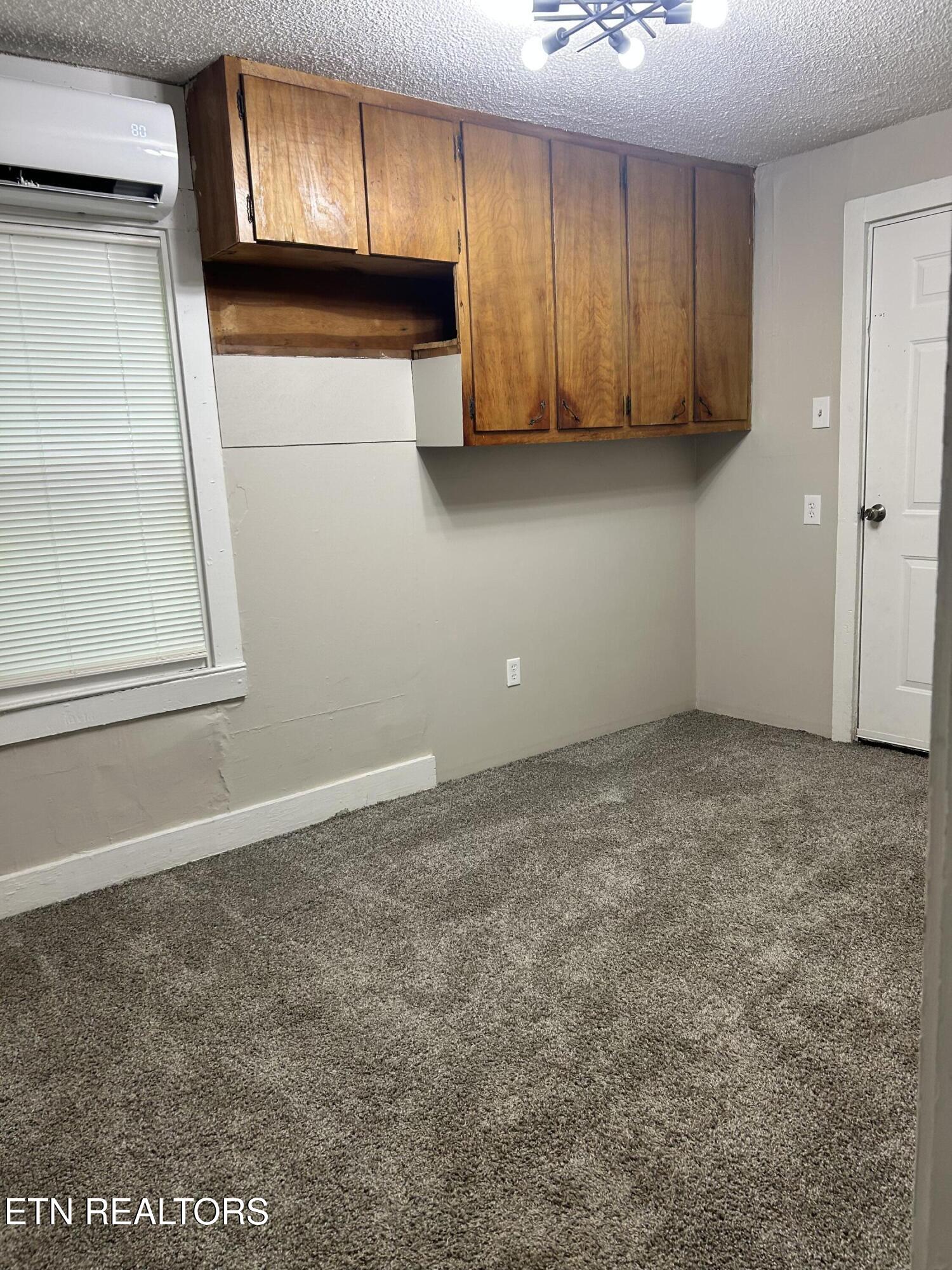 826 N Chamberlain Avenue Rockwood TN 37854