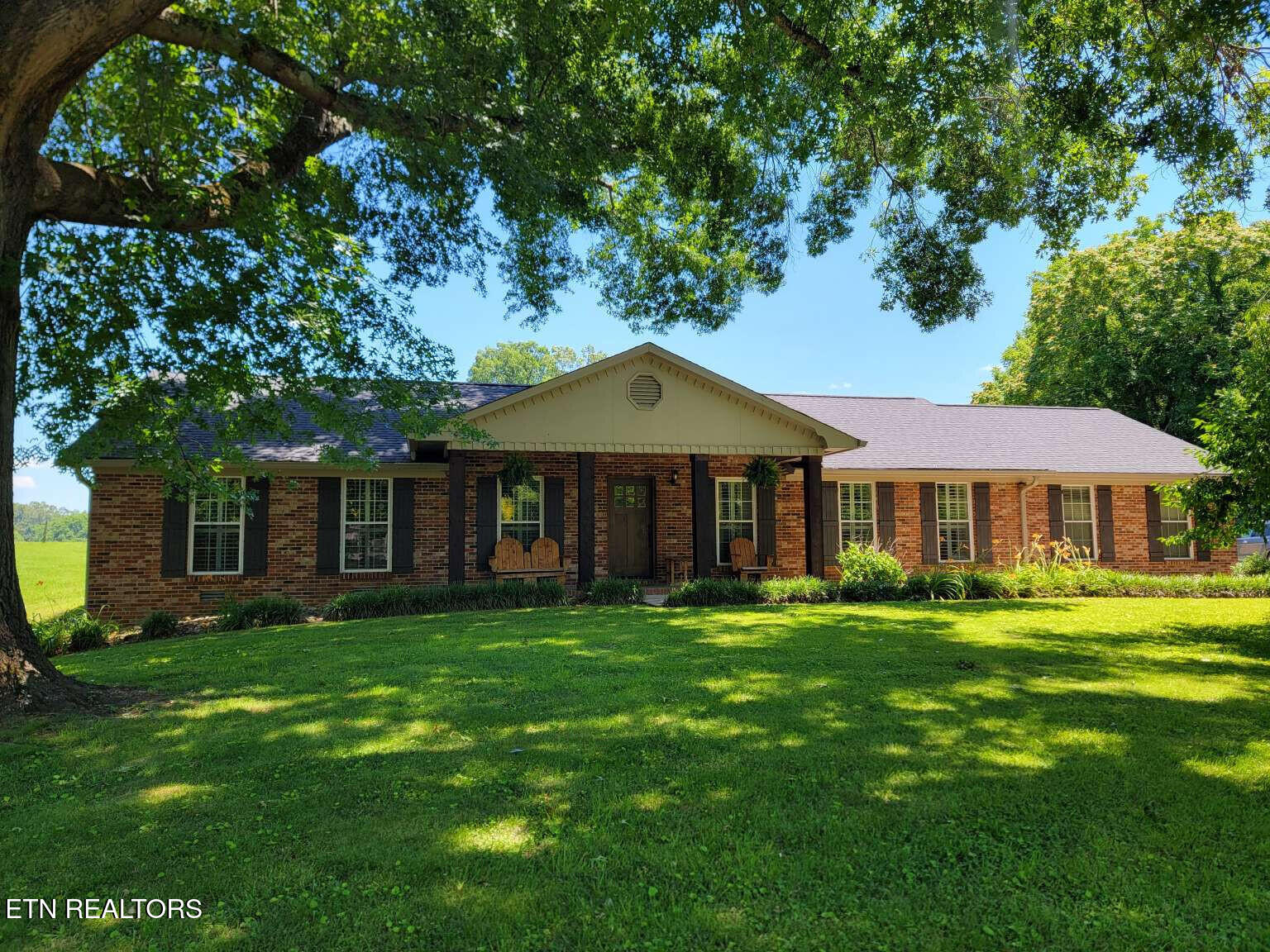 2128 Buckingham Circle Maryville TN 37803