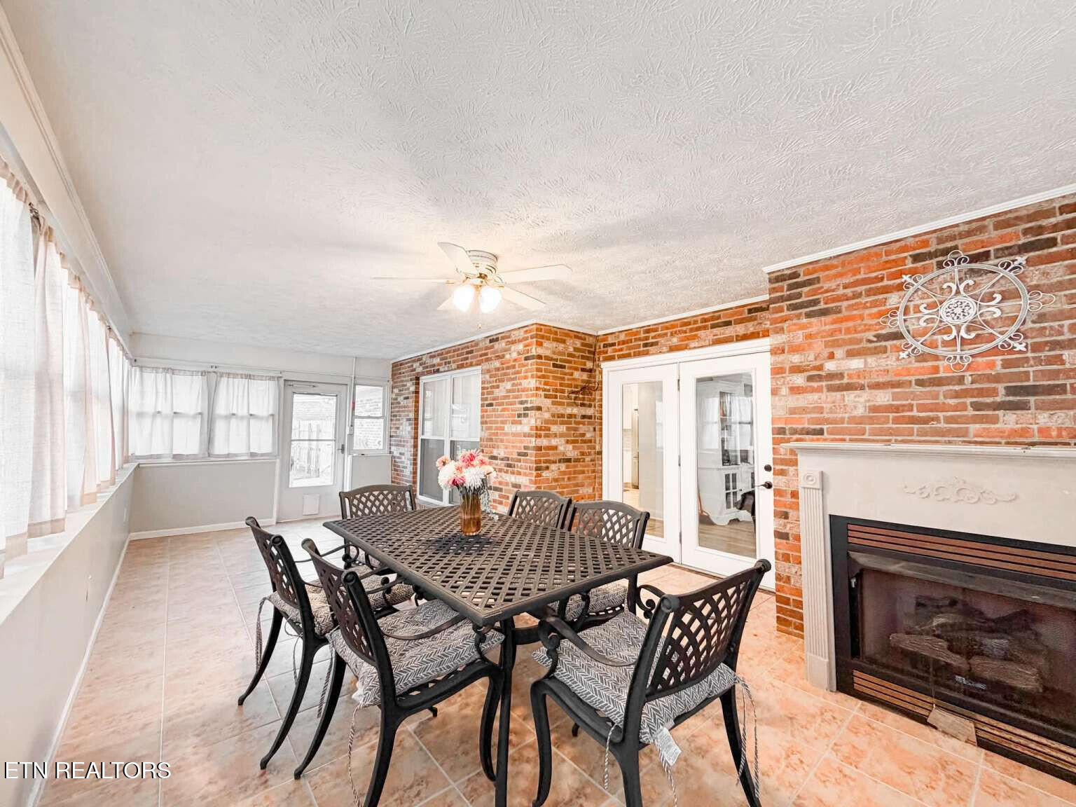 2128 Buckingham Circle Maryville TN 37803