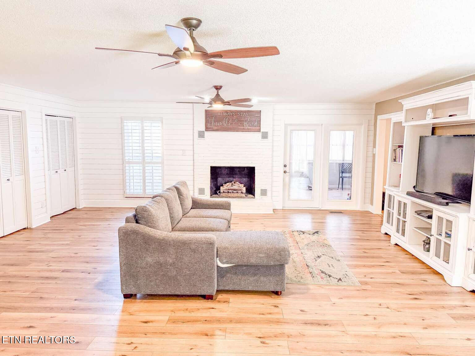 2128 Buckingham Circle Maryville TN 37803