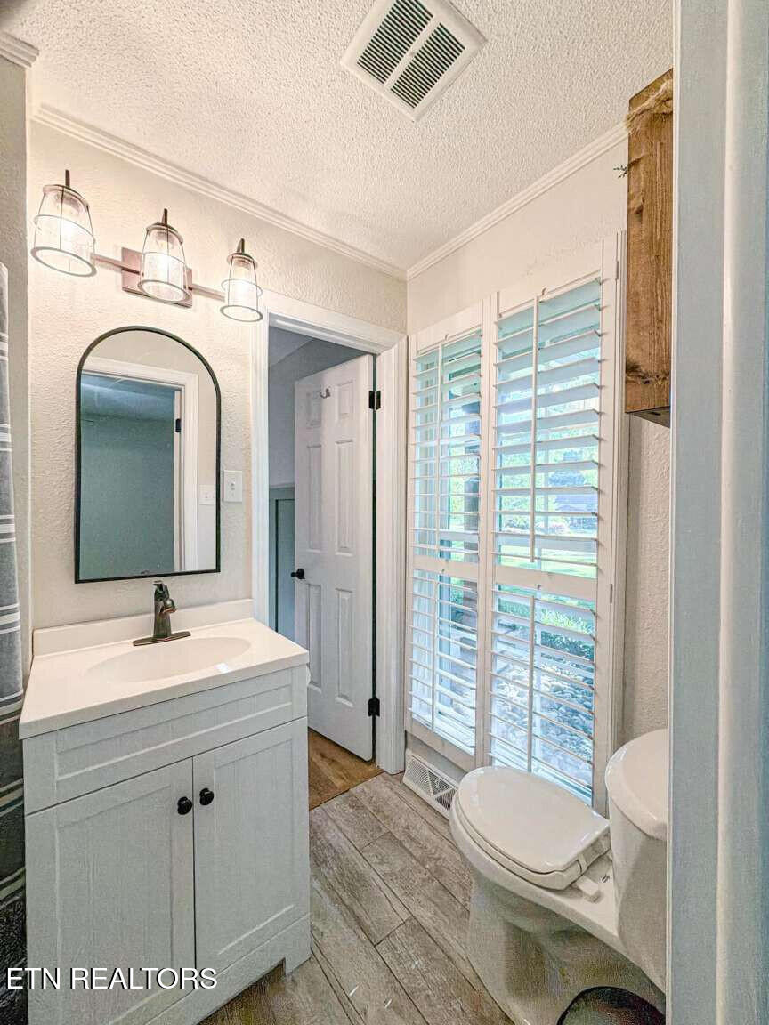 2128 Buckingham Circle Maryville TN 37803