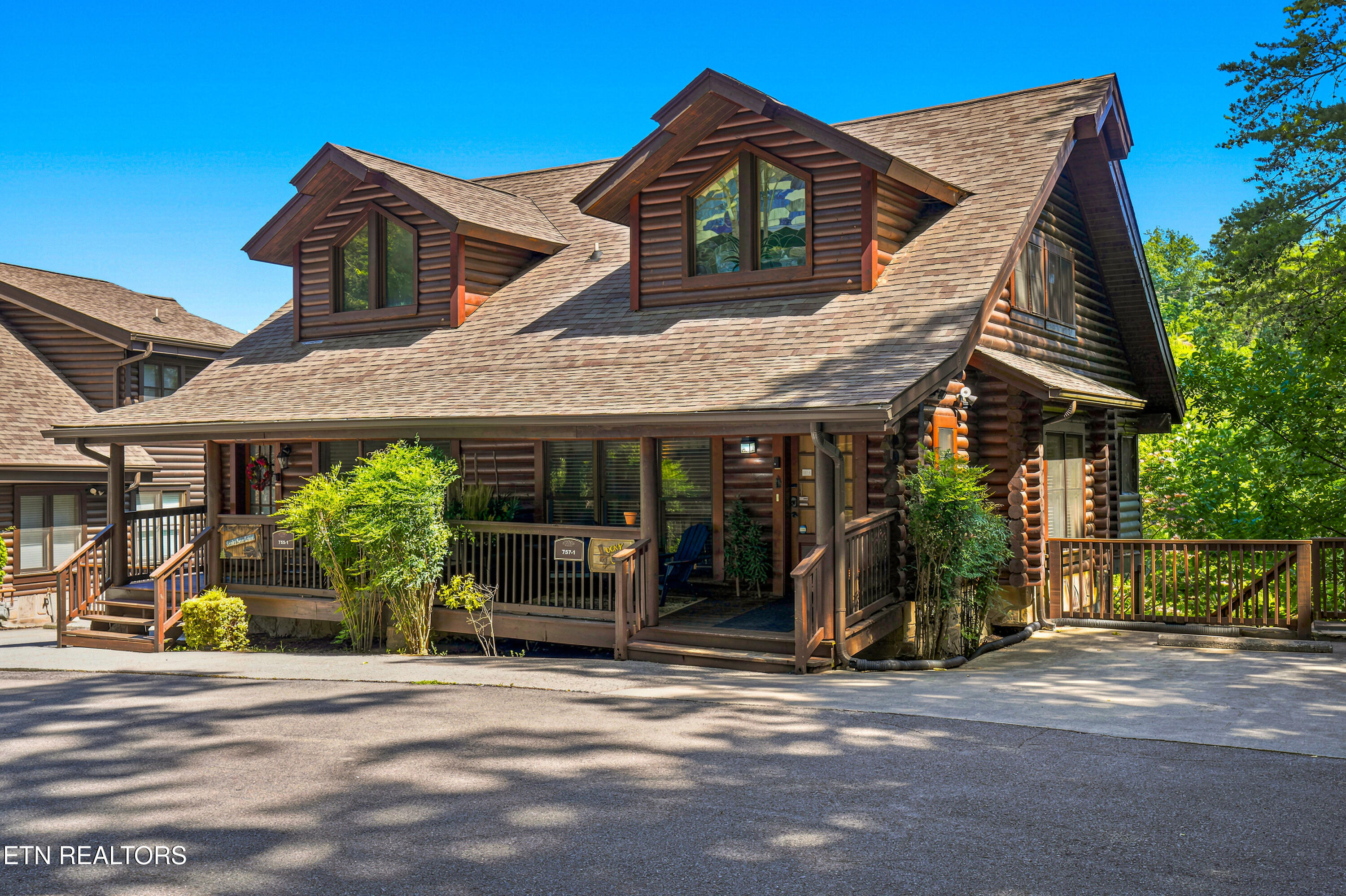757 Golf View Boulevard Pigeon Forge TN 37863