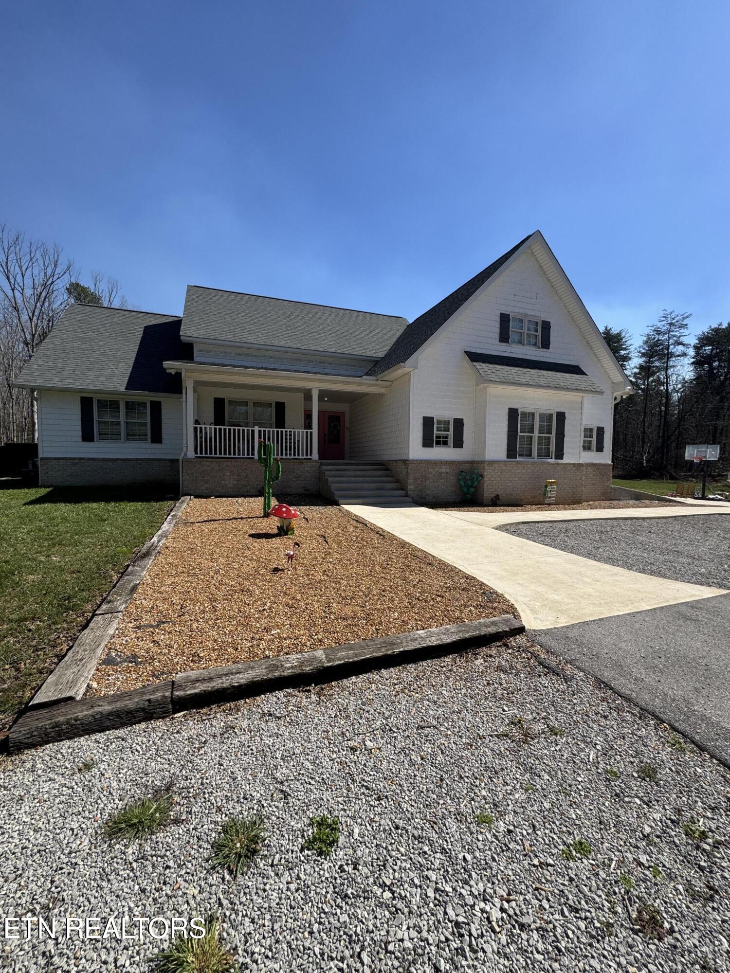 841 Spearhead Circle Clarkrange TN 38553