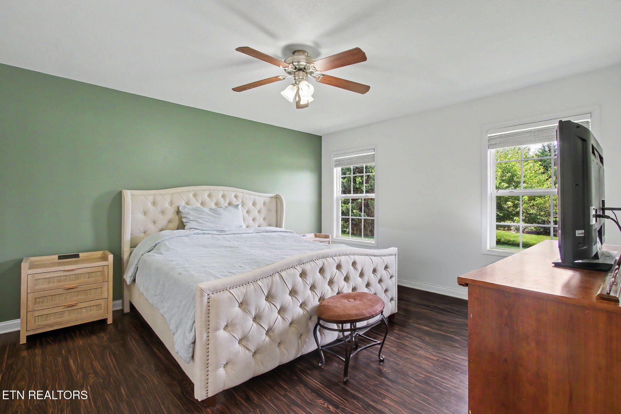 6115 Old Niles Ferry Pike Greenback TN 37742