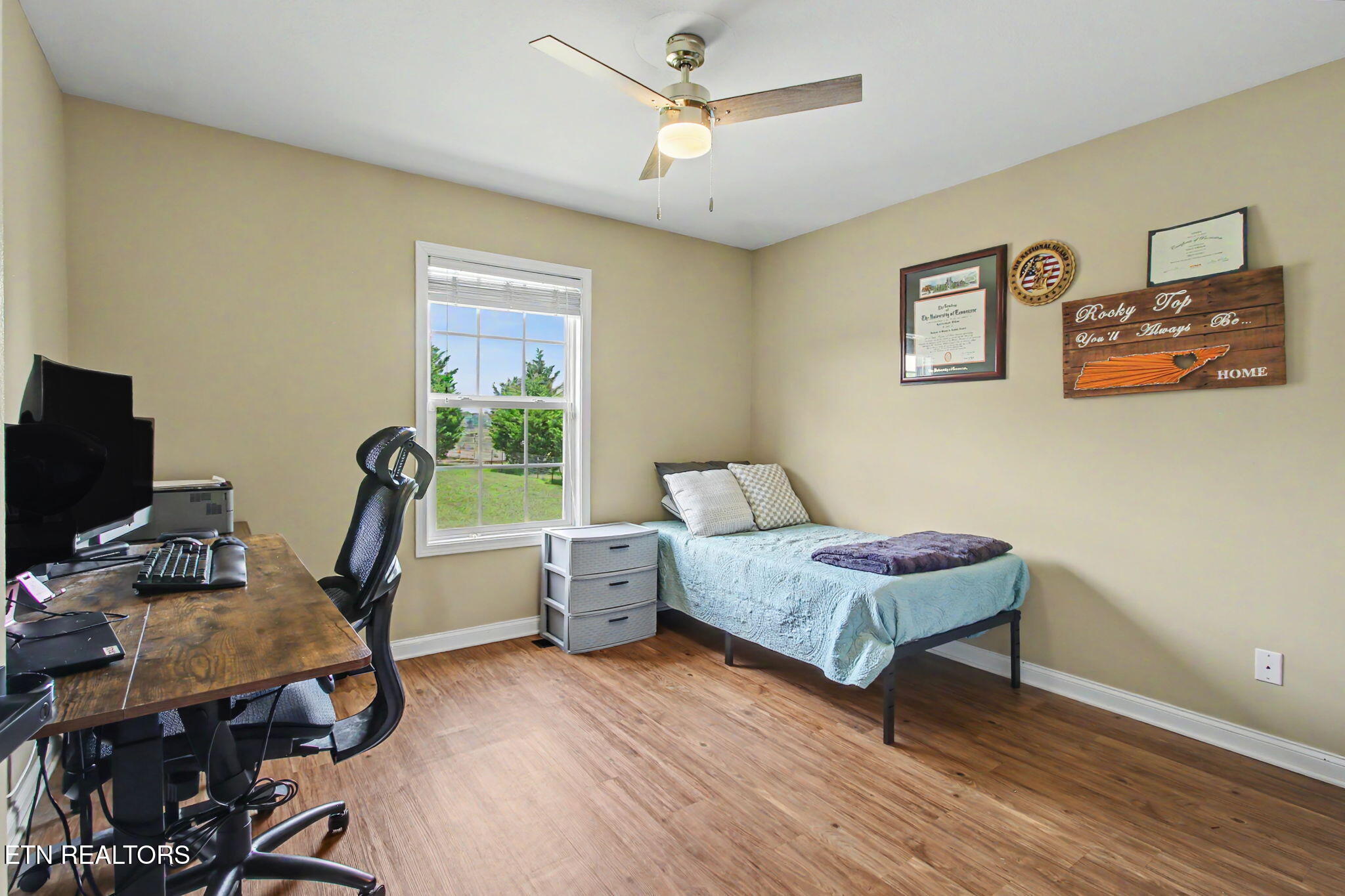 6115 Old Niles Ferry Pike Greenback TN 37742