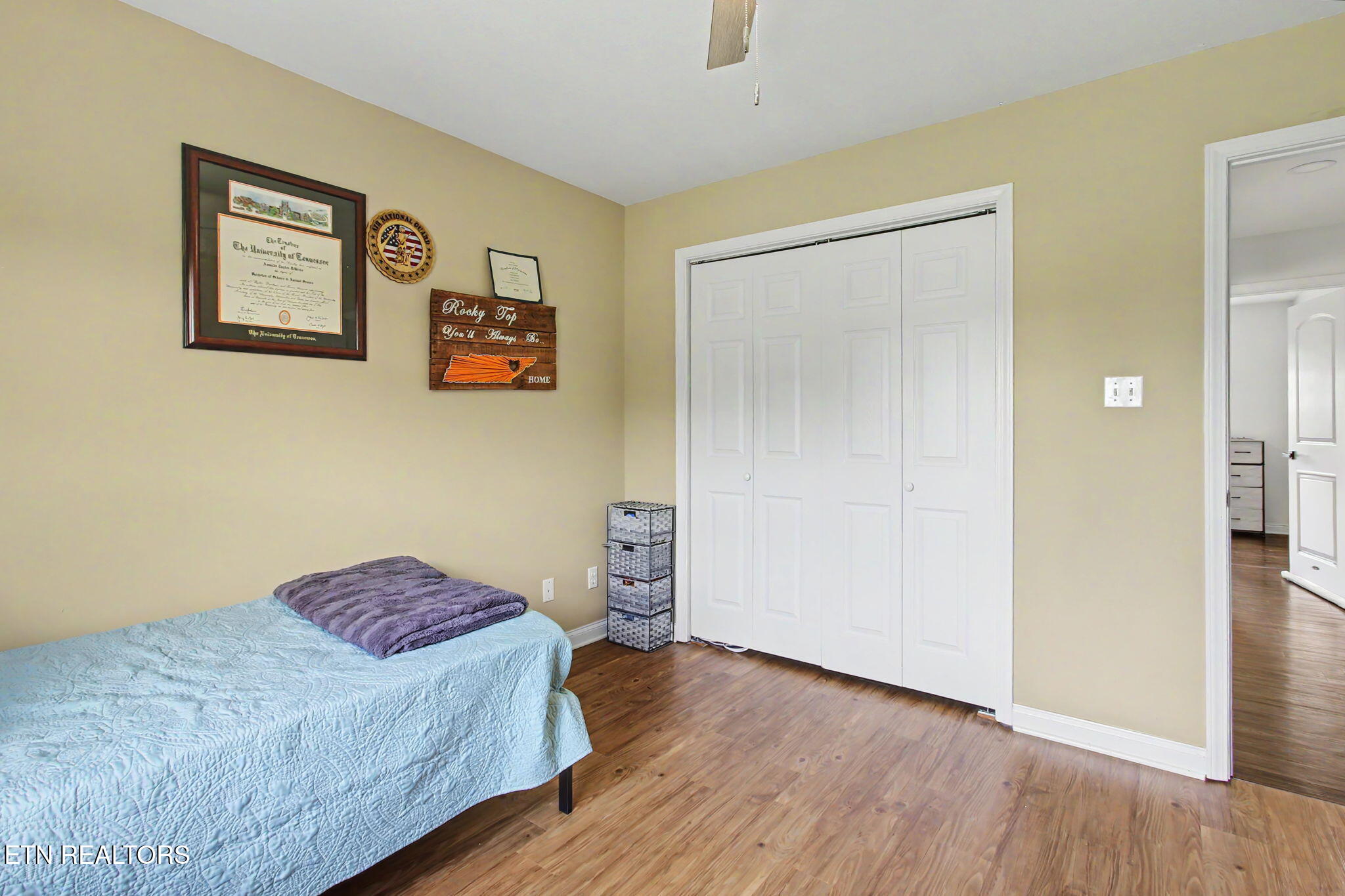 6115 Old Niles Ferry Pike Greenback TN 37742