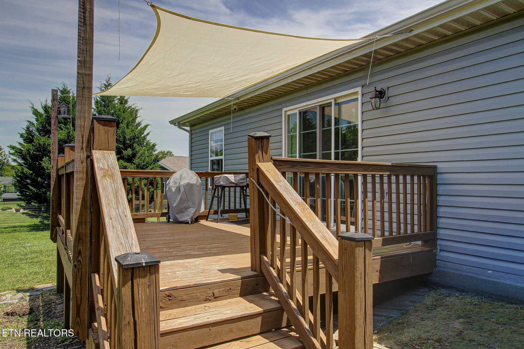6115 Old Niles Ferry Pike Greenback TN 37742