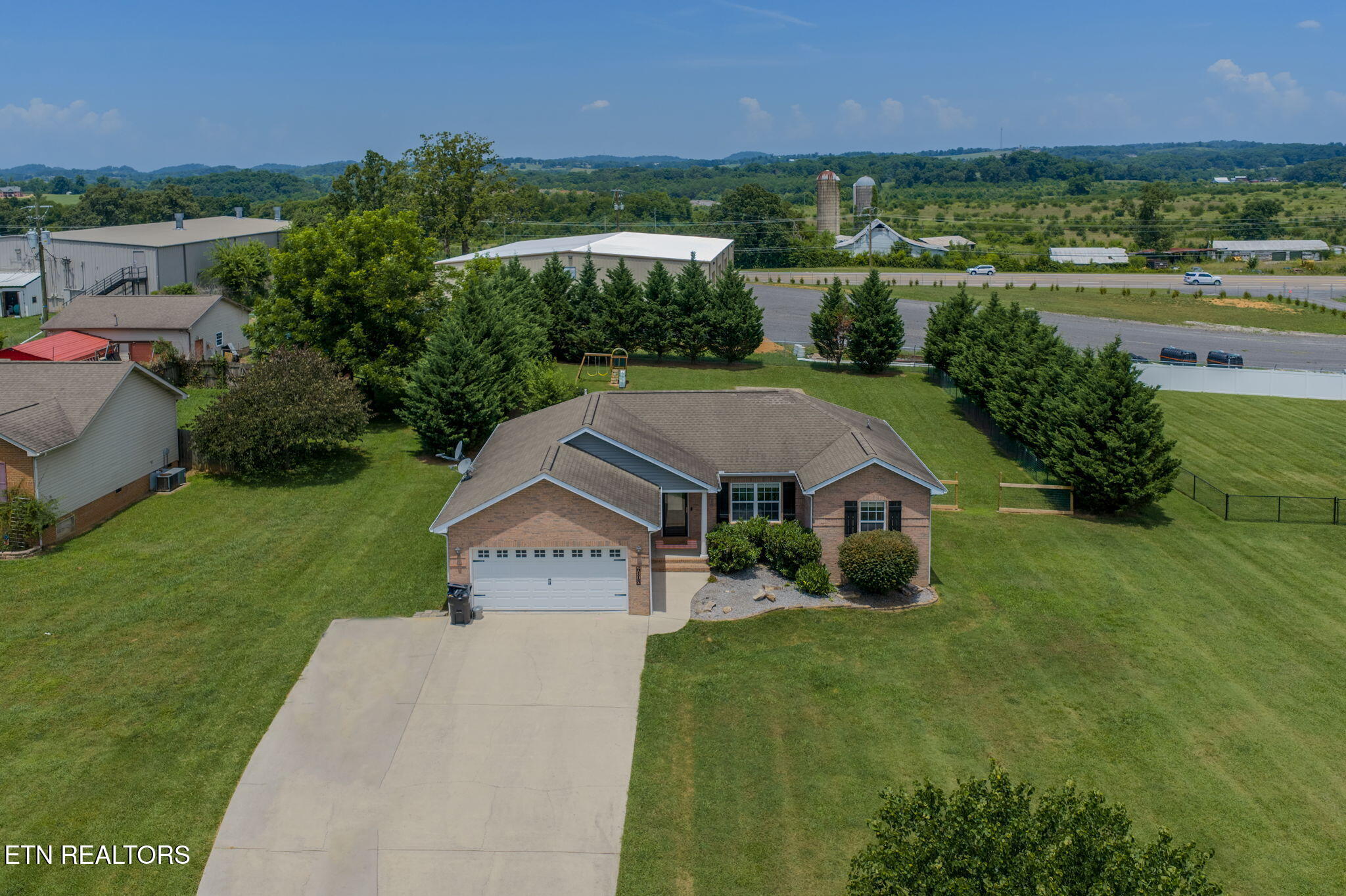 6115 Old Niles Ferry Pike Greenback TN 37742