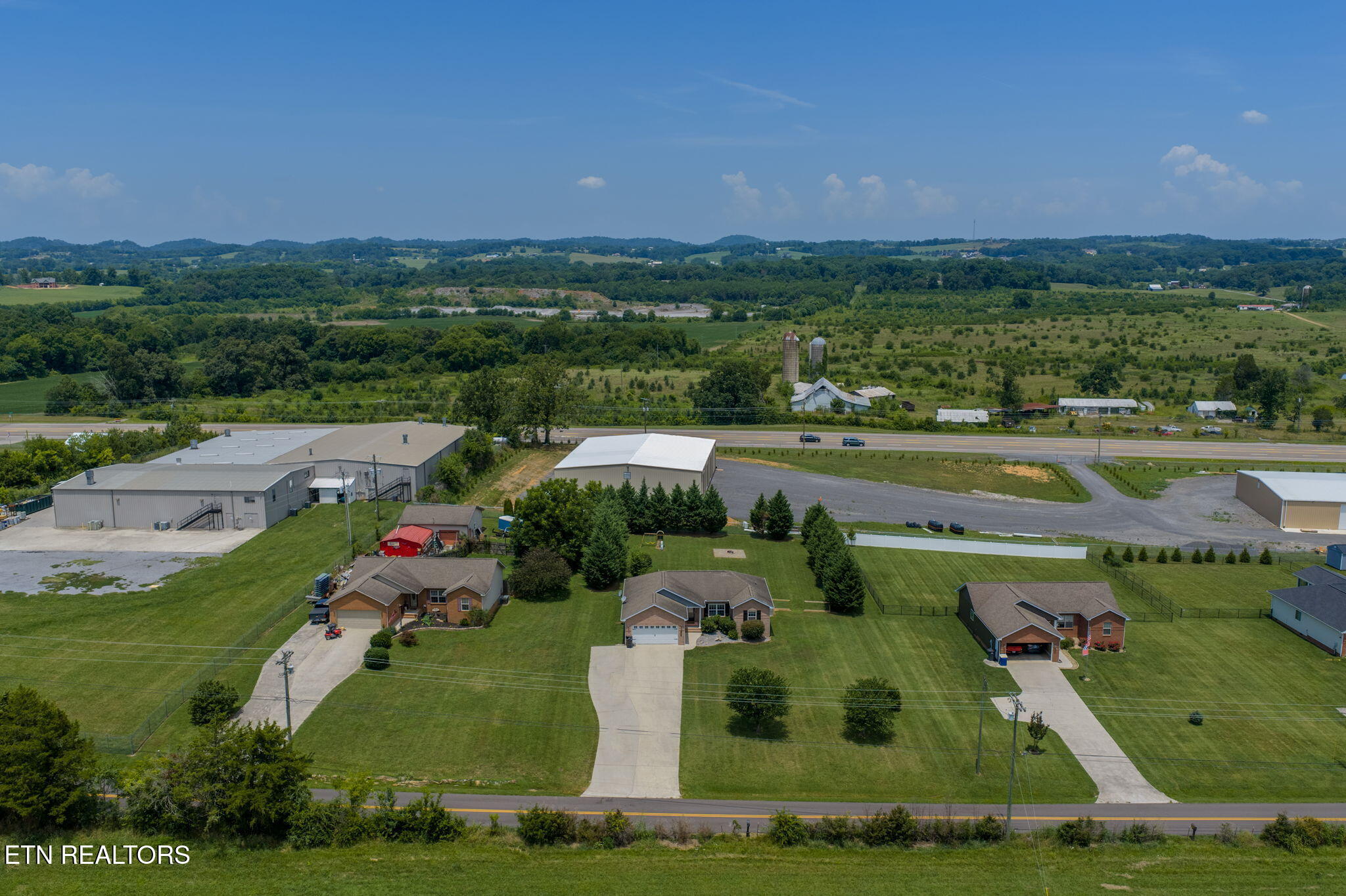 6115 Old Niles Ferry Pike Greenback TN 37742