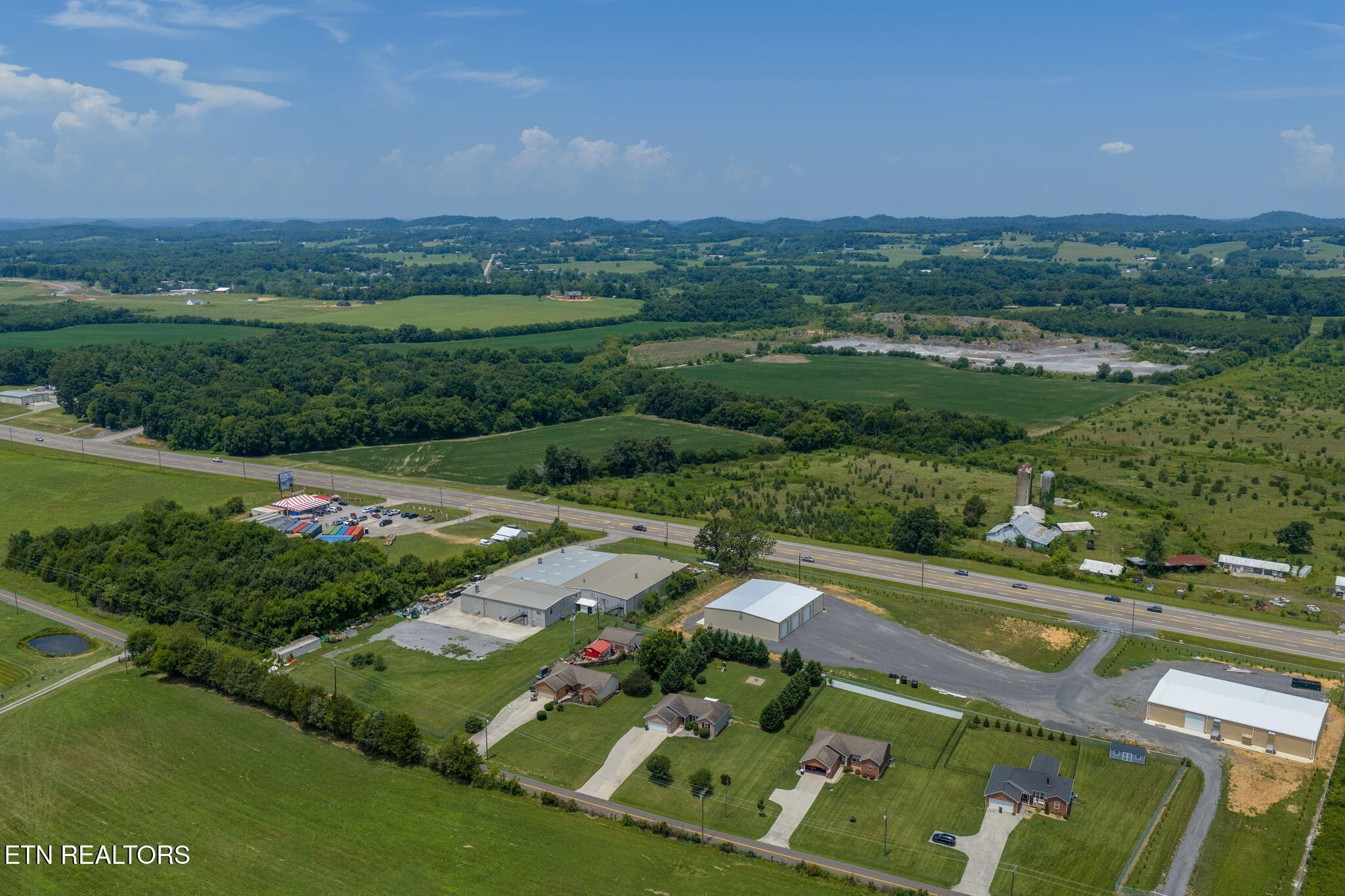 6115 Old Niles Ferry Pike Greenback TN 37742
