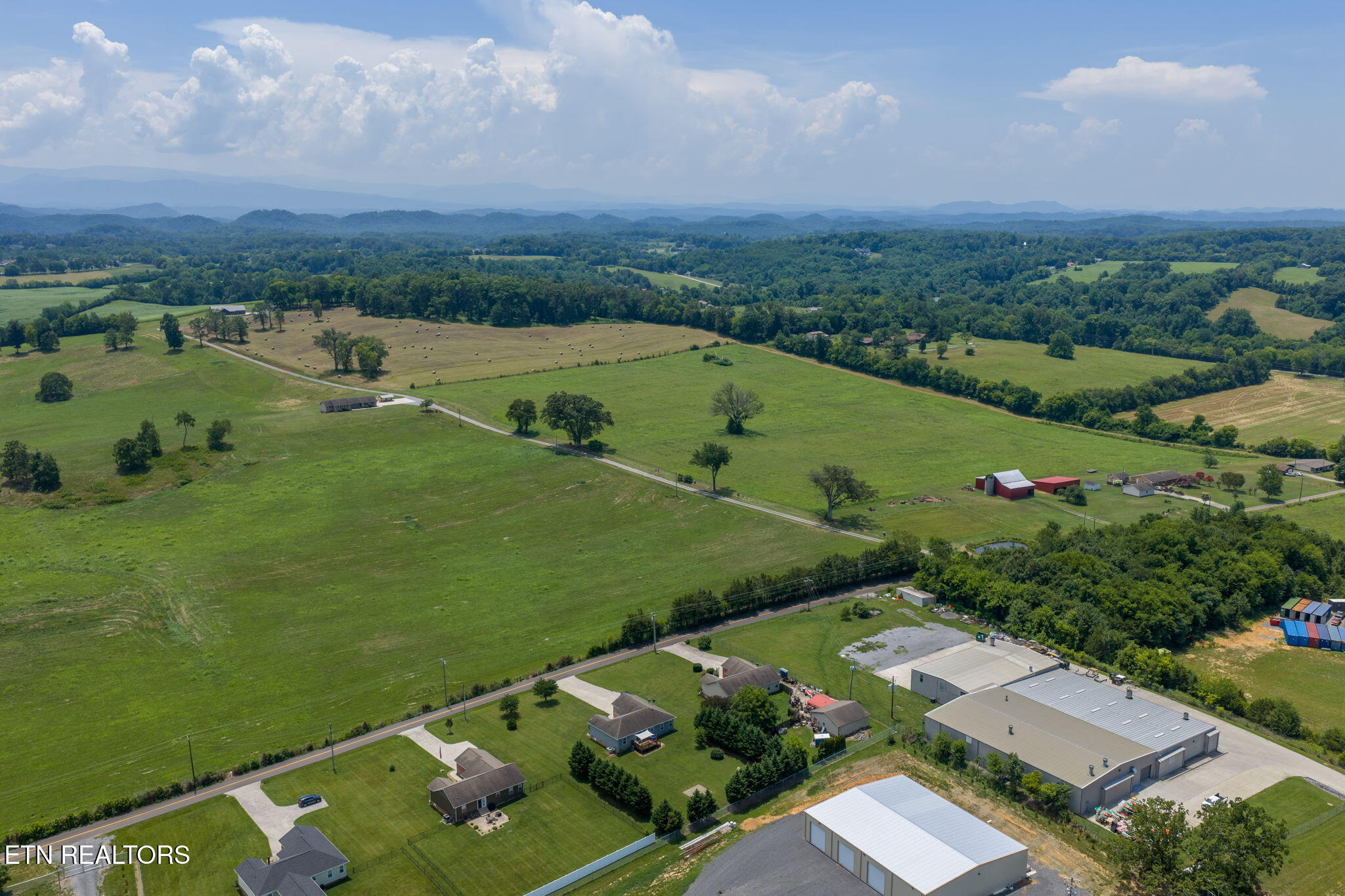 6115 Old Niles Ferry Pike Greenback TN 37742