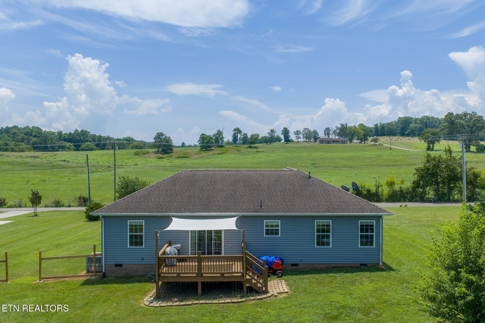 6115 Old Niles Ferry Pike Greenback TN 37742