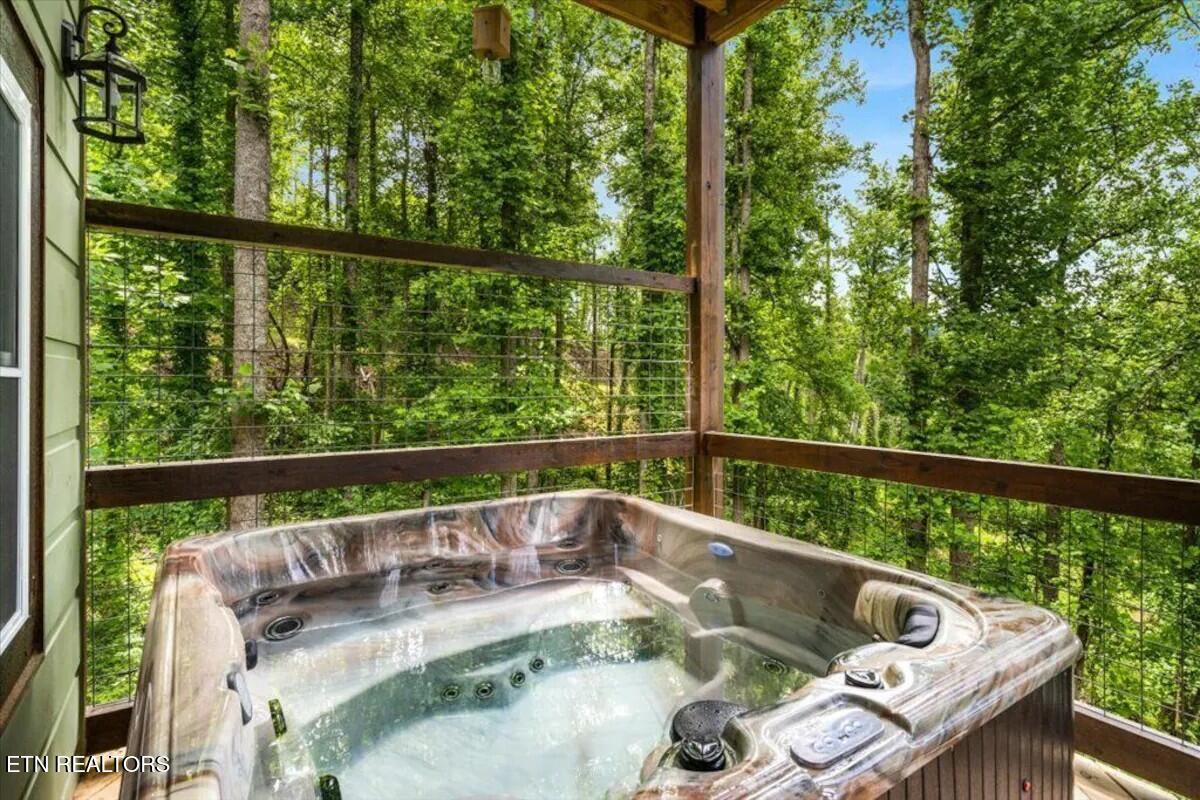 344 Silverbell Hgts Lane Gatlinburg TN 37738
