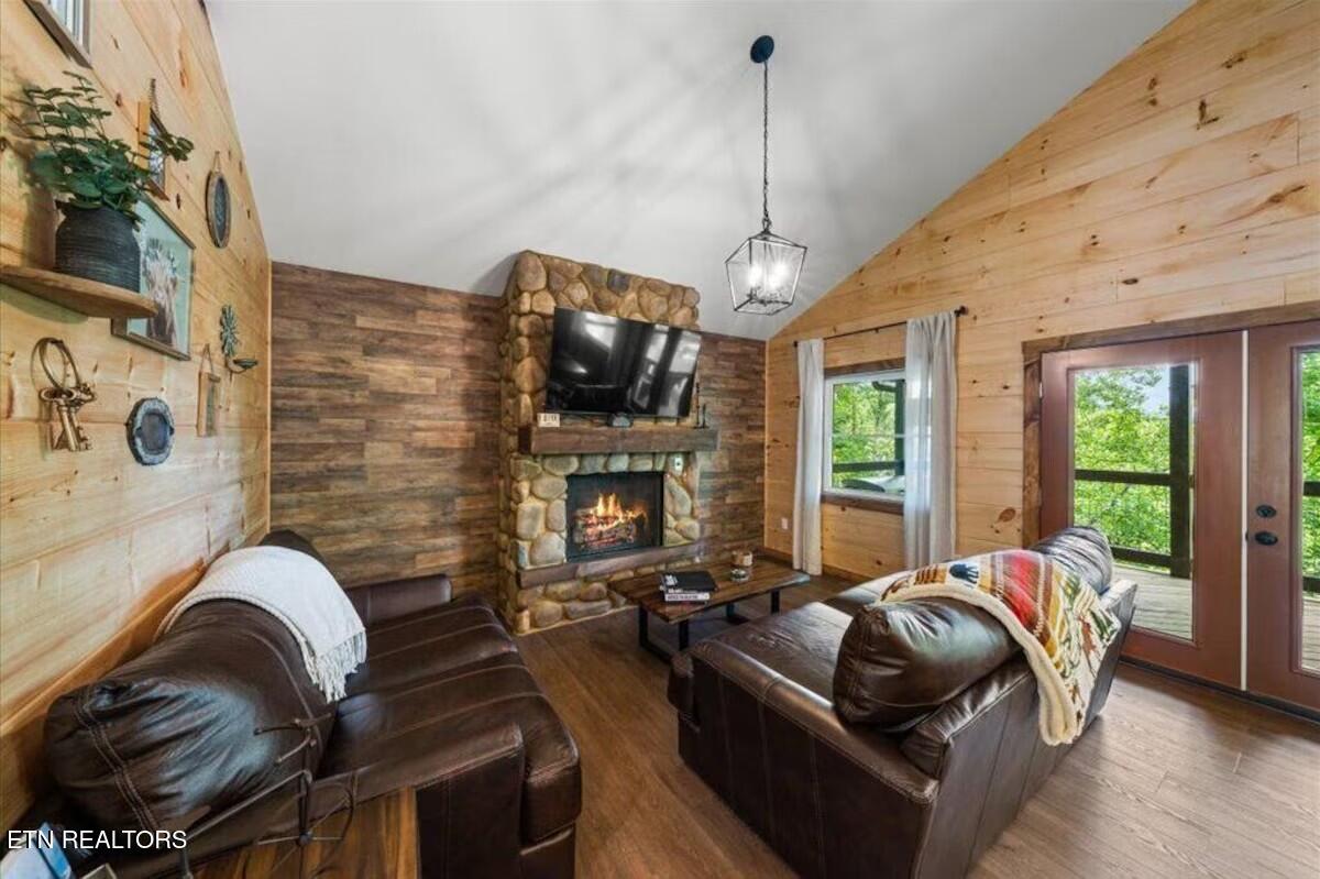 344 Silverbell Hgts Lane Gatlinburg TN 37738