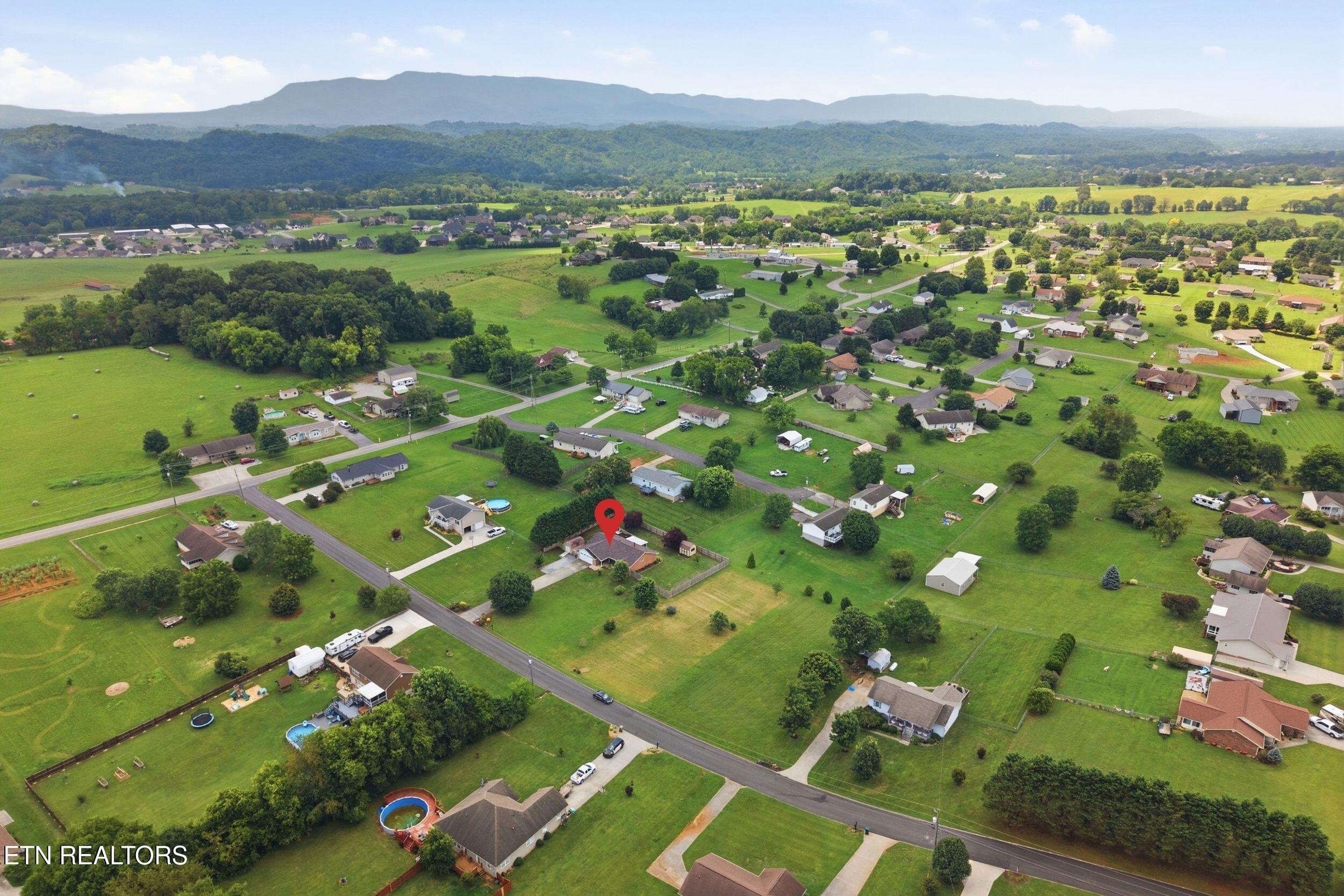 1413 Broadview Circle Sevierville TN 37876