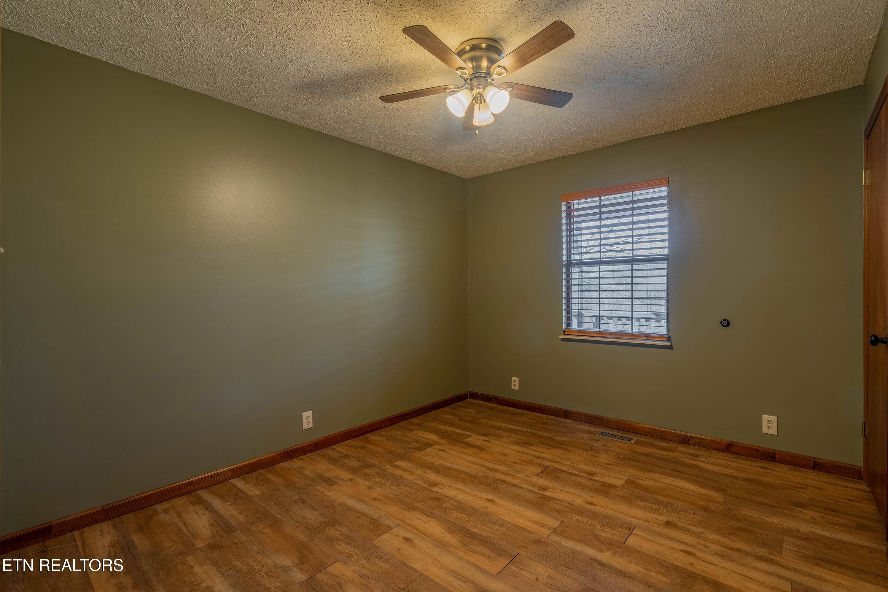 161 Adcock Hollow Road Harriman TN 37748
