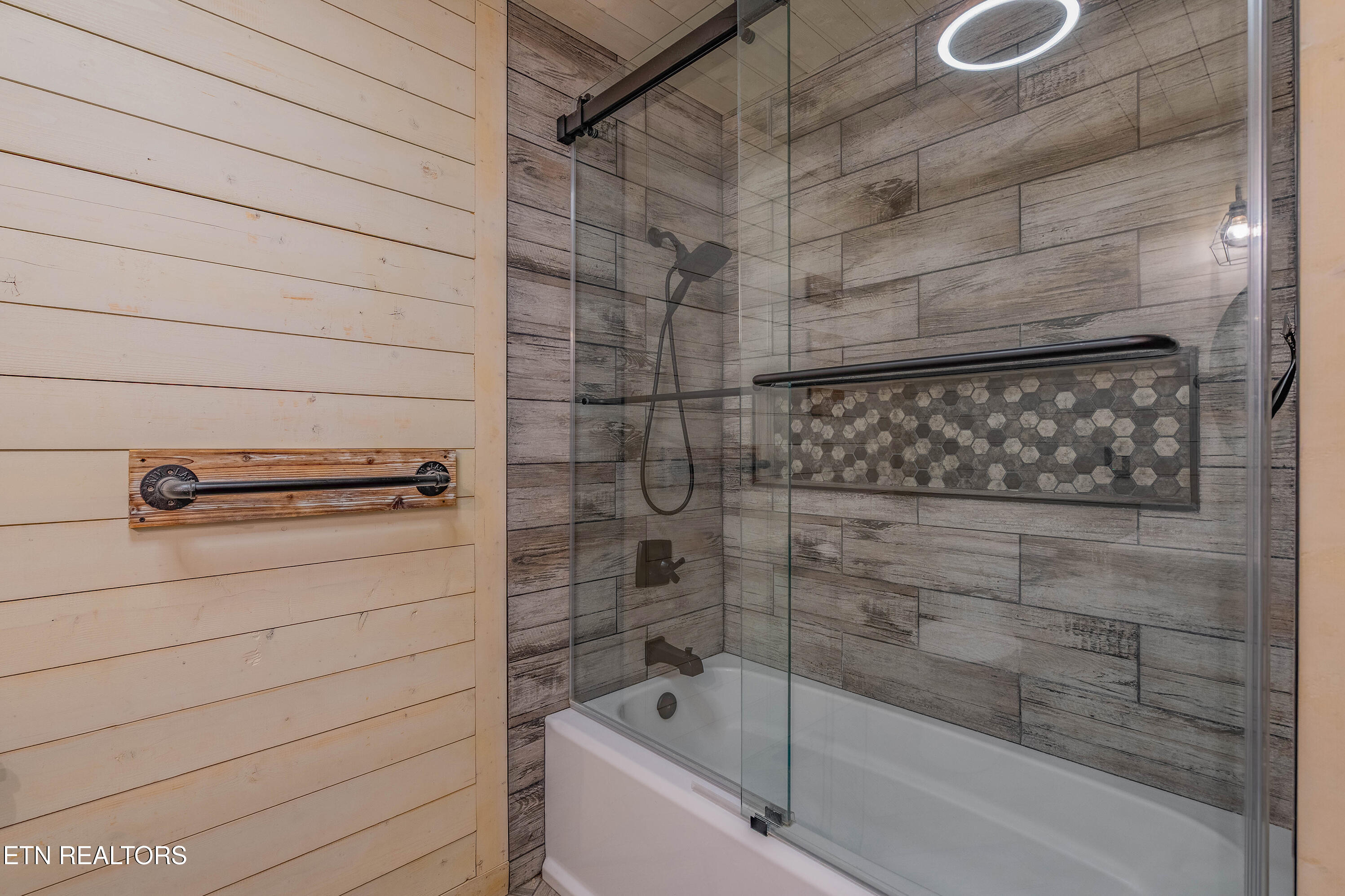 161 Adcock Hollow Road Harriman TN 37748