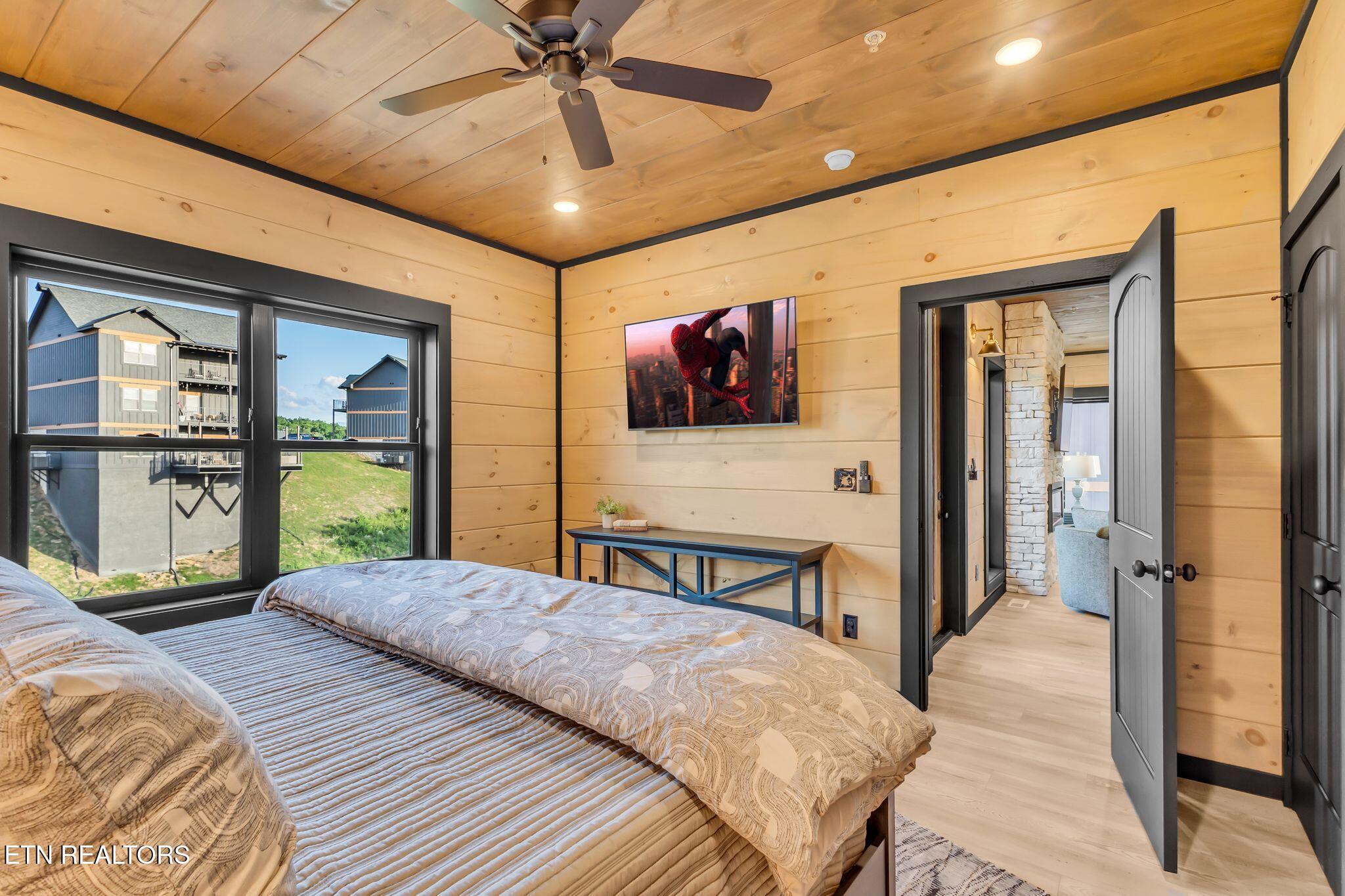 1716 Knotty Log Way Sevierville TN 37862