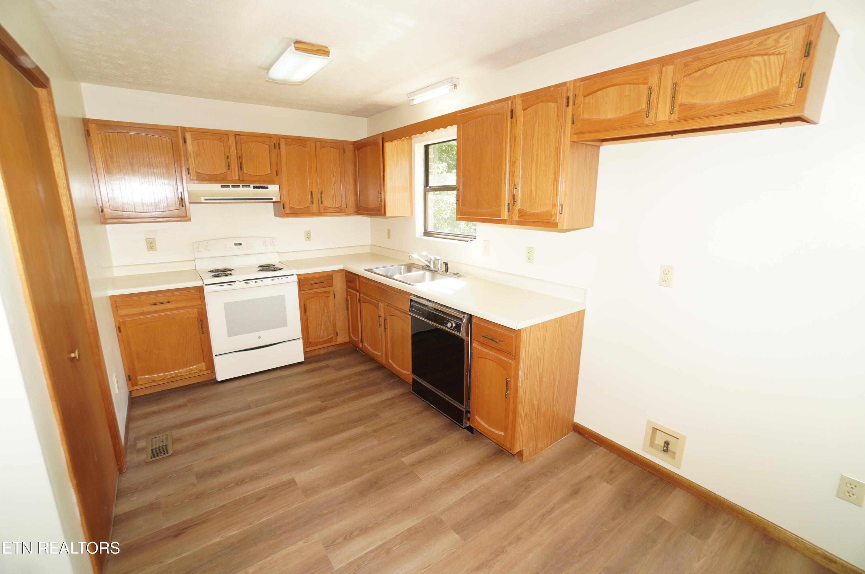 1006 Woodland Way Dandridge TN 37725