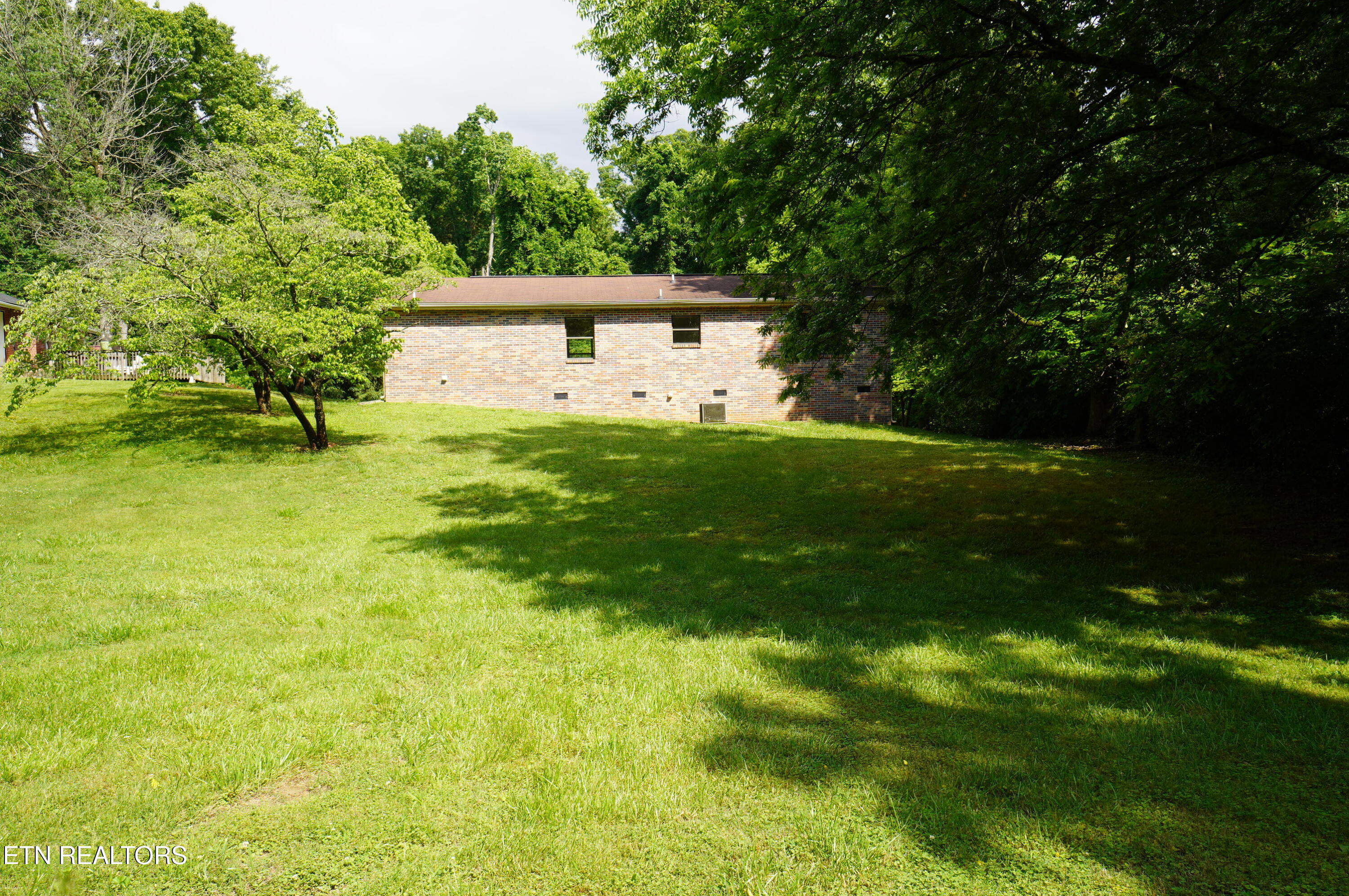 1006 Woodland Way Dandridge TN 37725