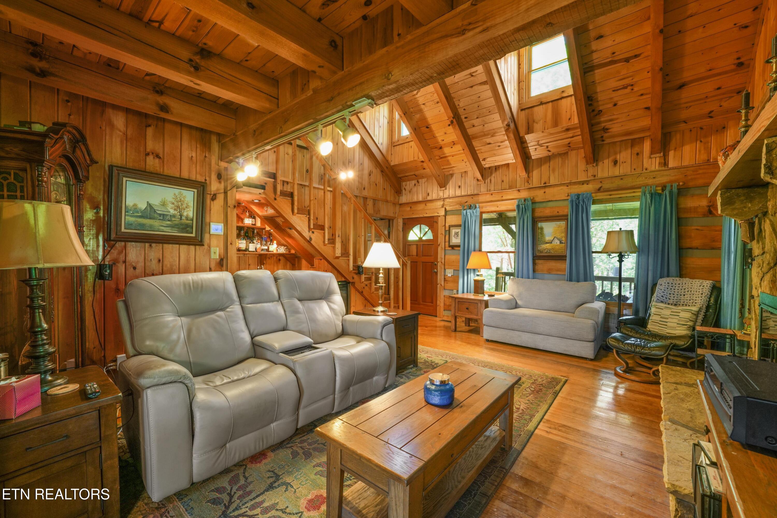 3694 Marian Lake Way Pigeon Forge TN 37862