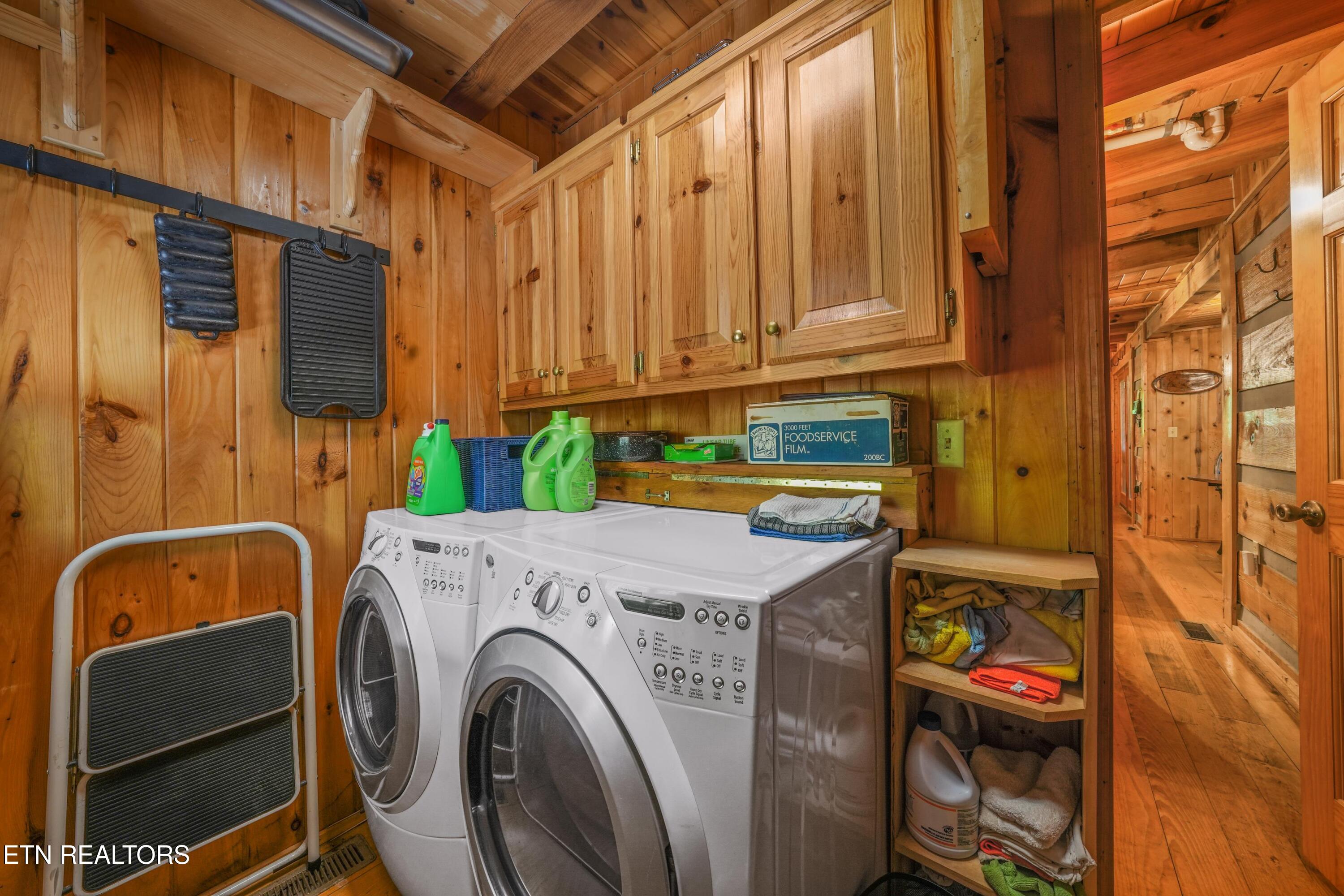 3694 Marian Lake Way Pigeon Forge TN 37862