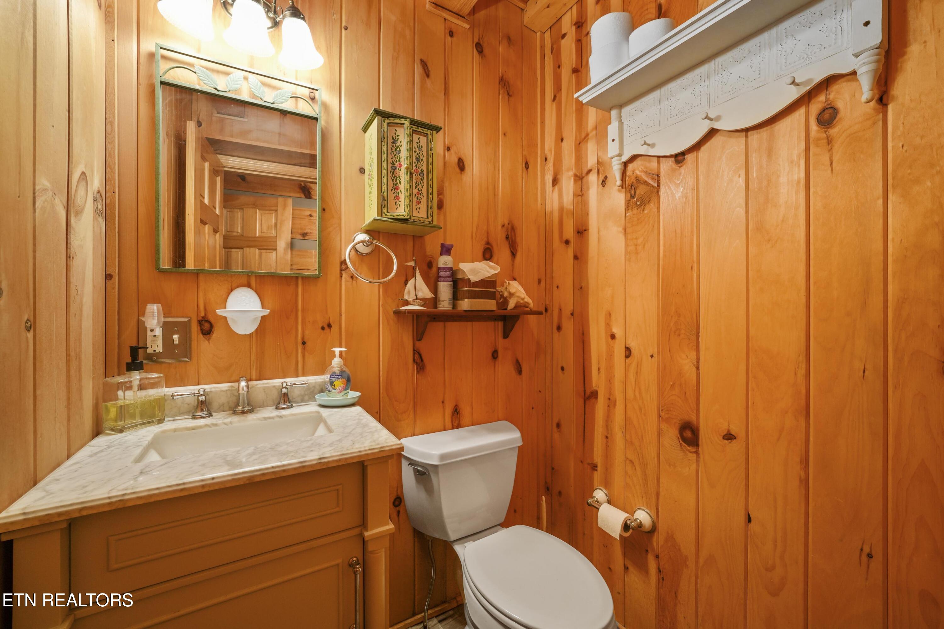 3694 Marian Lake Way Pigeon Forge TN 37862