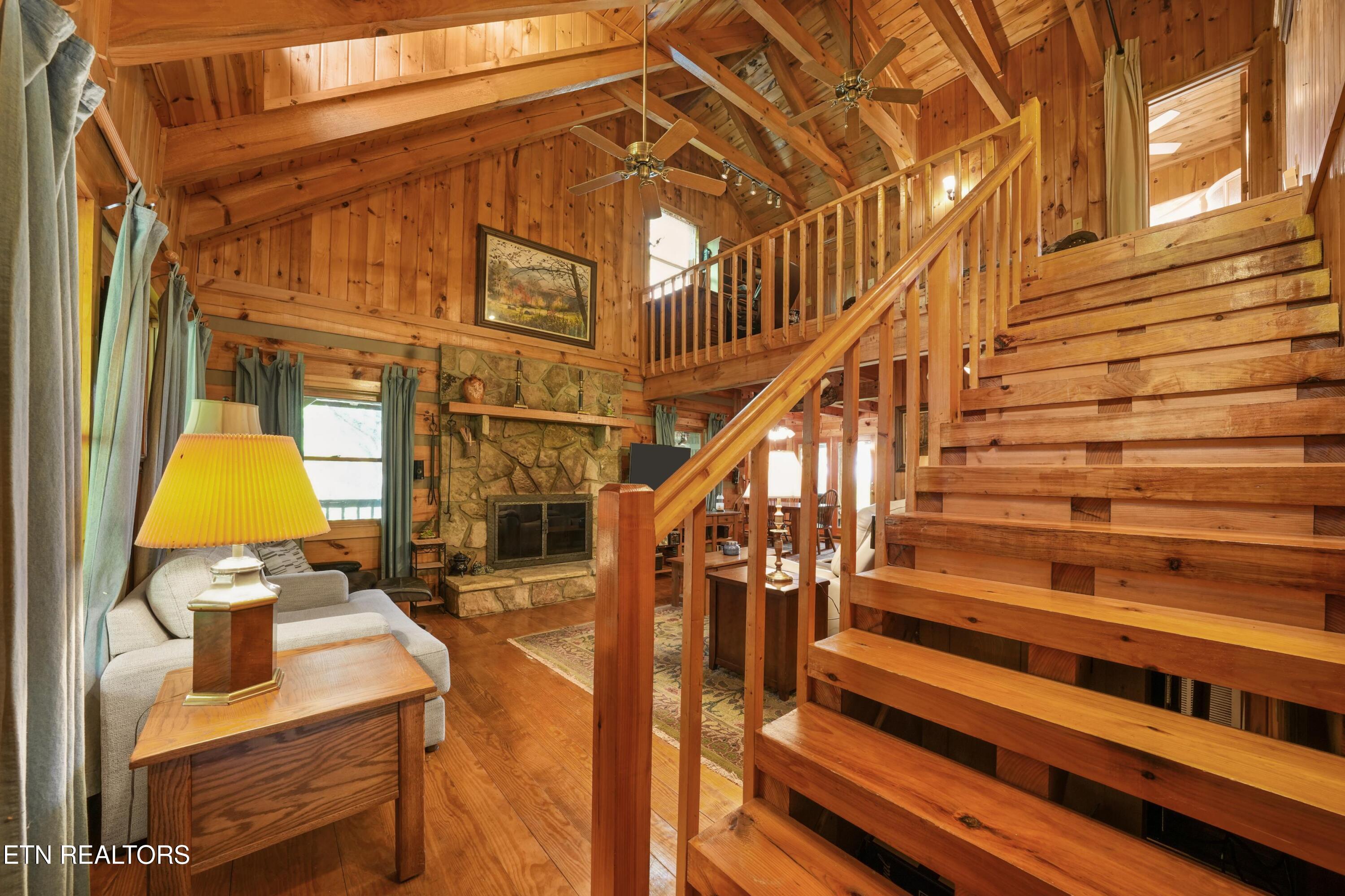 3694 Marian Lake Way Pigeon Forge TN 37862