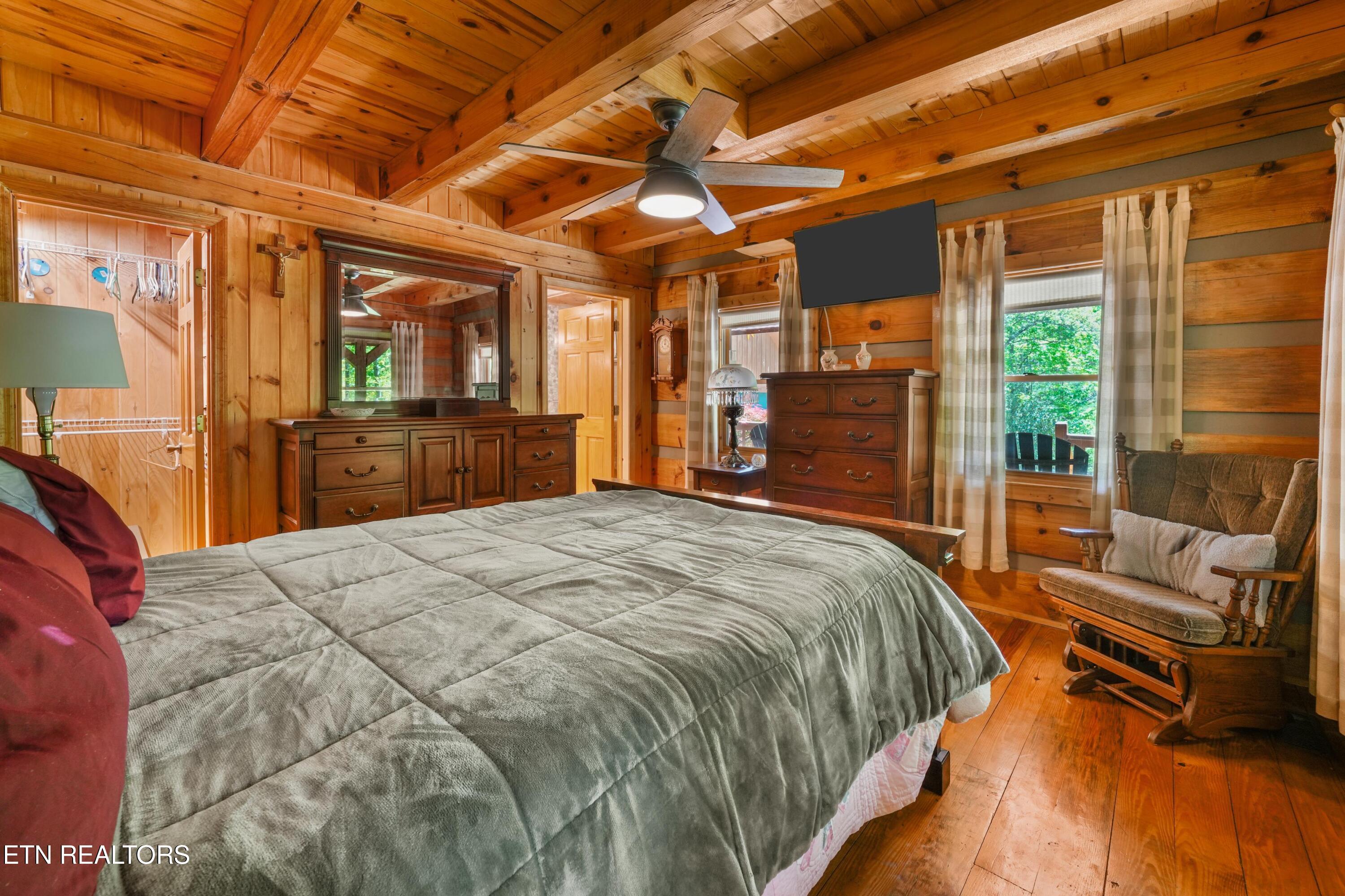 3694 Marian Lake Way Pigeon Forge TN 37862