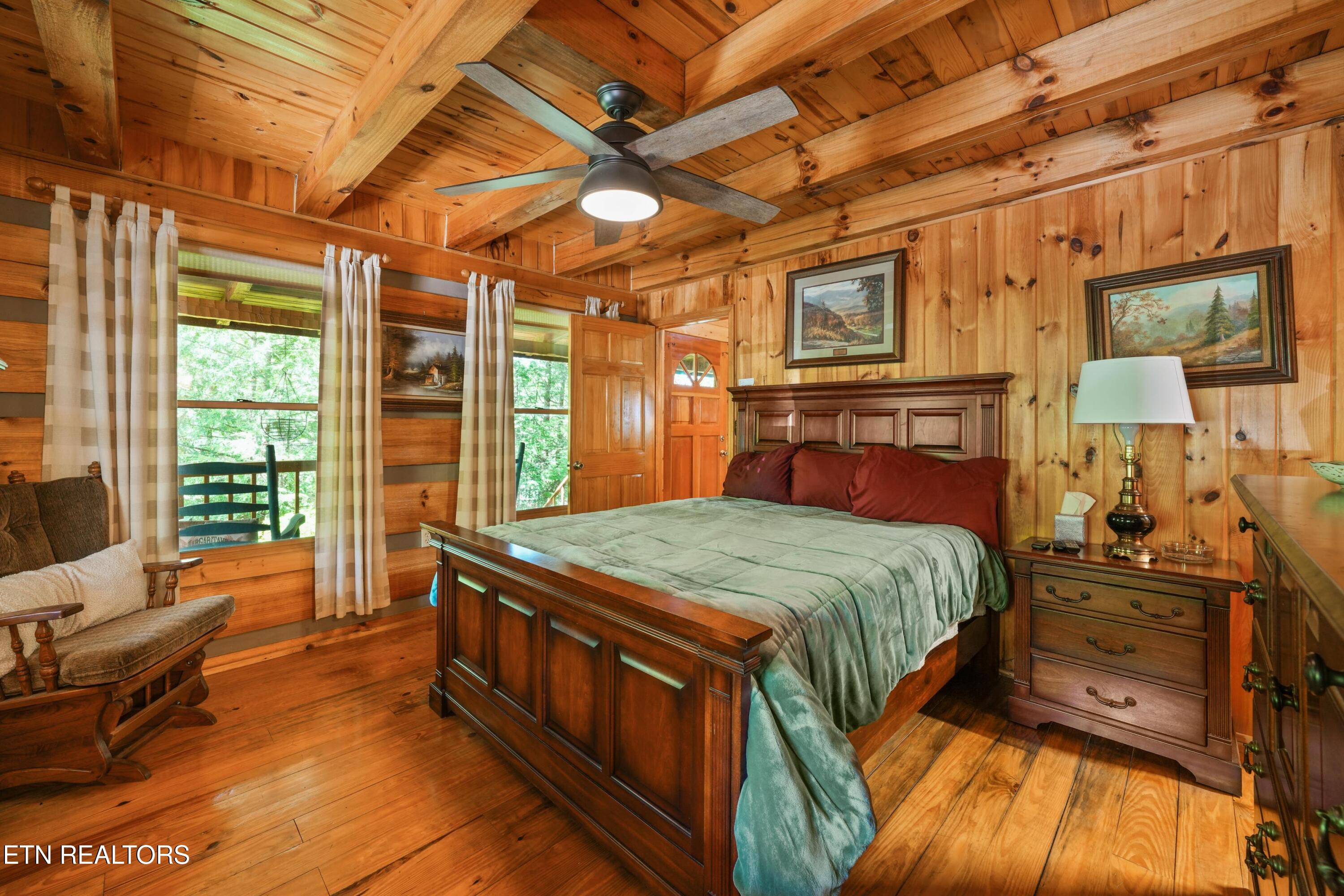 3694 Marian Lake Way Pigeon Forge TN 37862