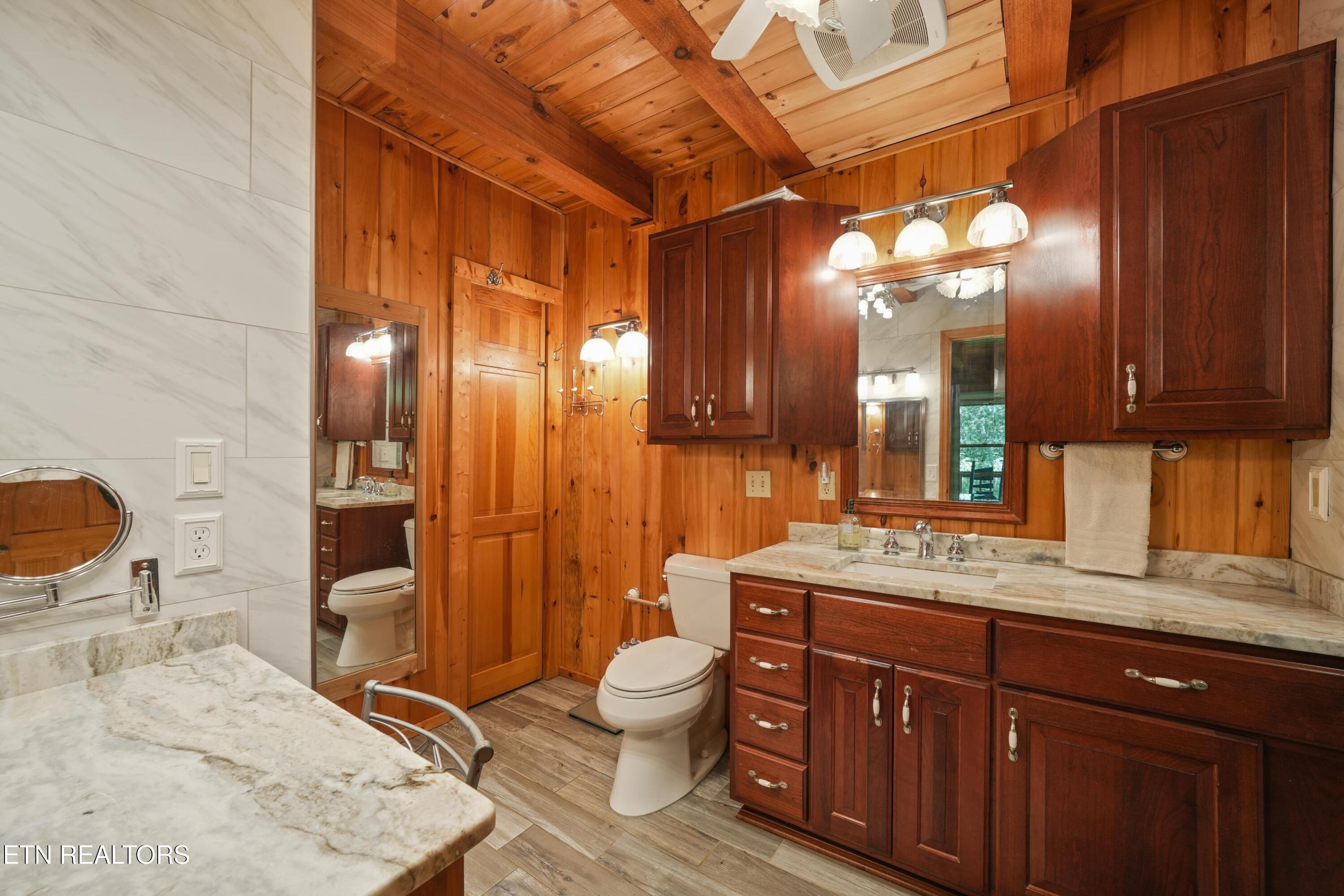 3694 Marian Lake Way Pigeon Forge TN 37862