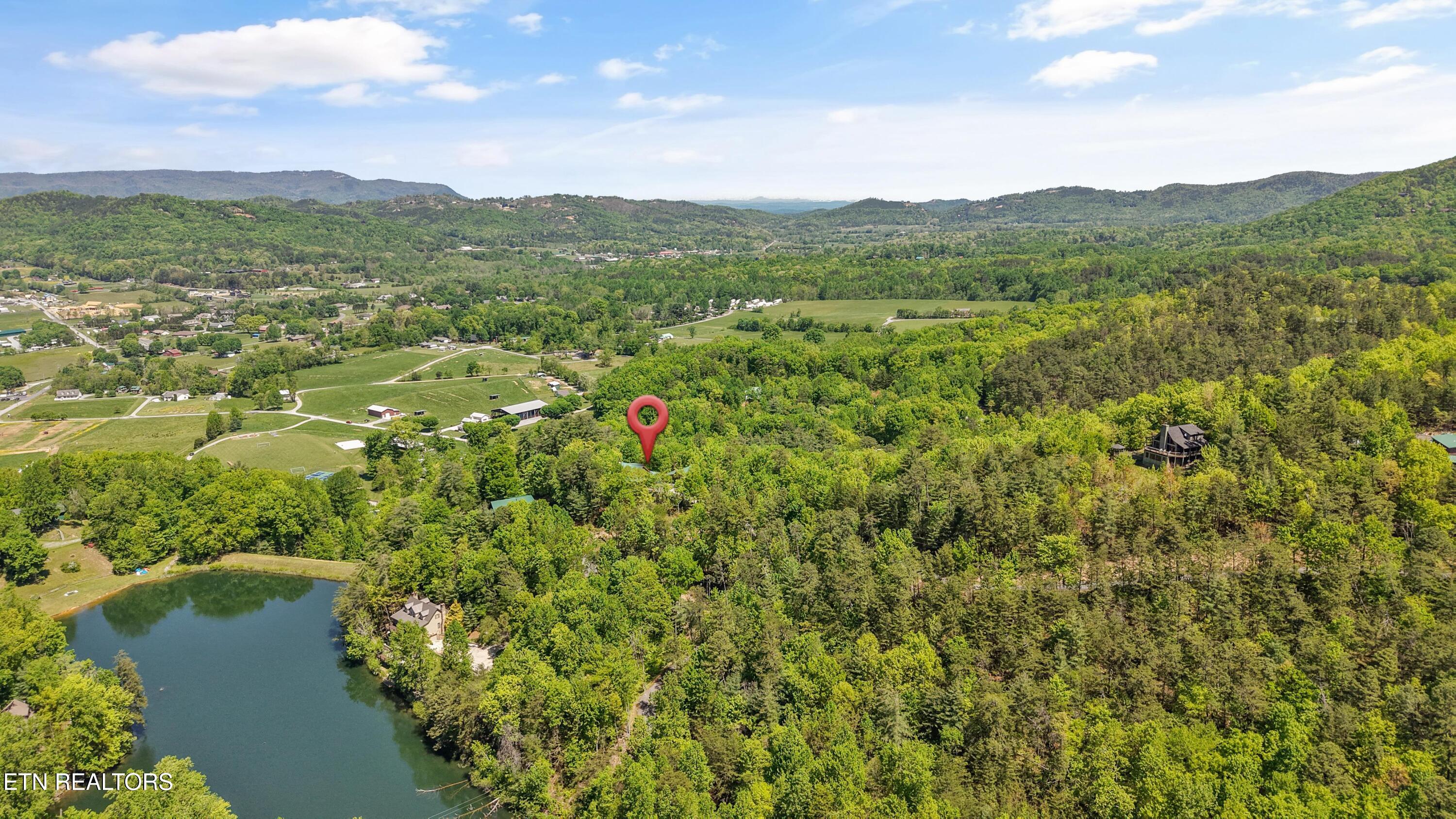 3694 Marian Lake Way Pigeon Forge TN 37862