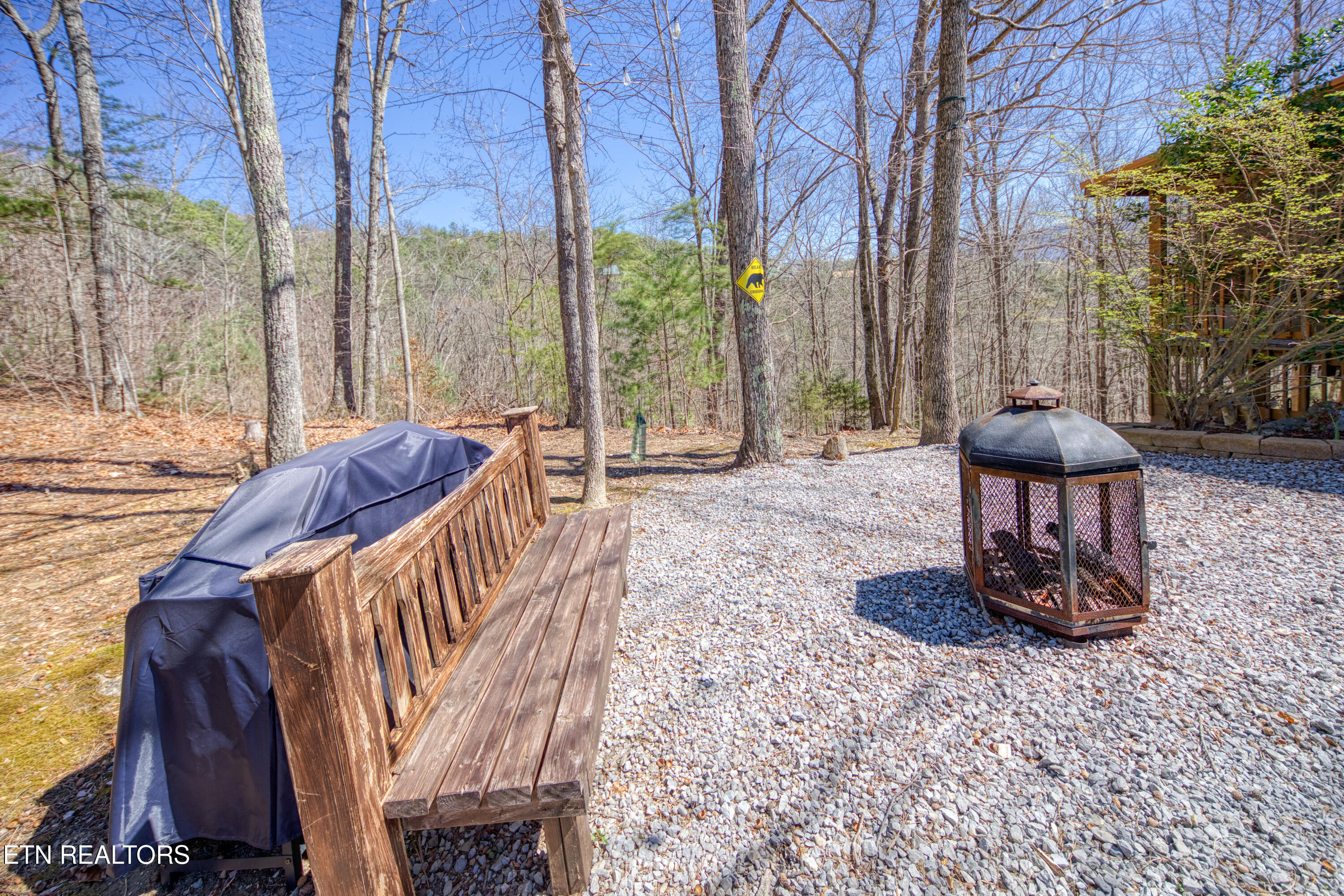 2621 Raccoon Hollow Way Pigeon Forge TN 37862