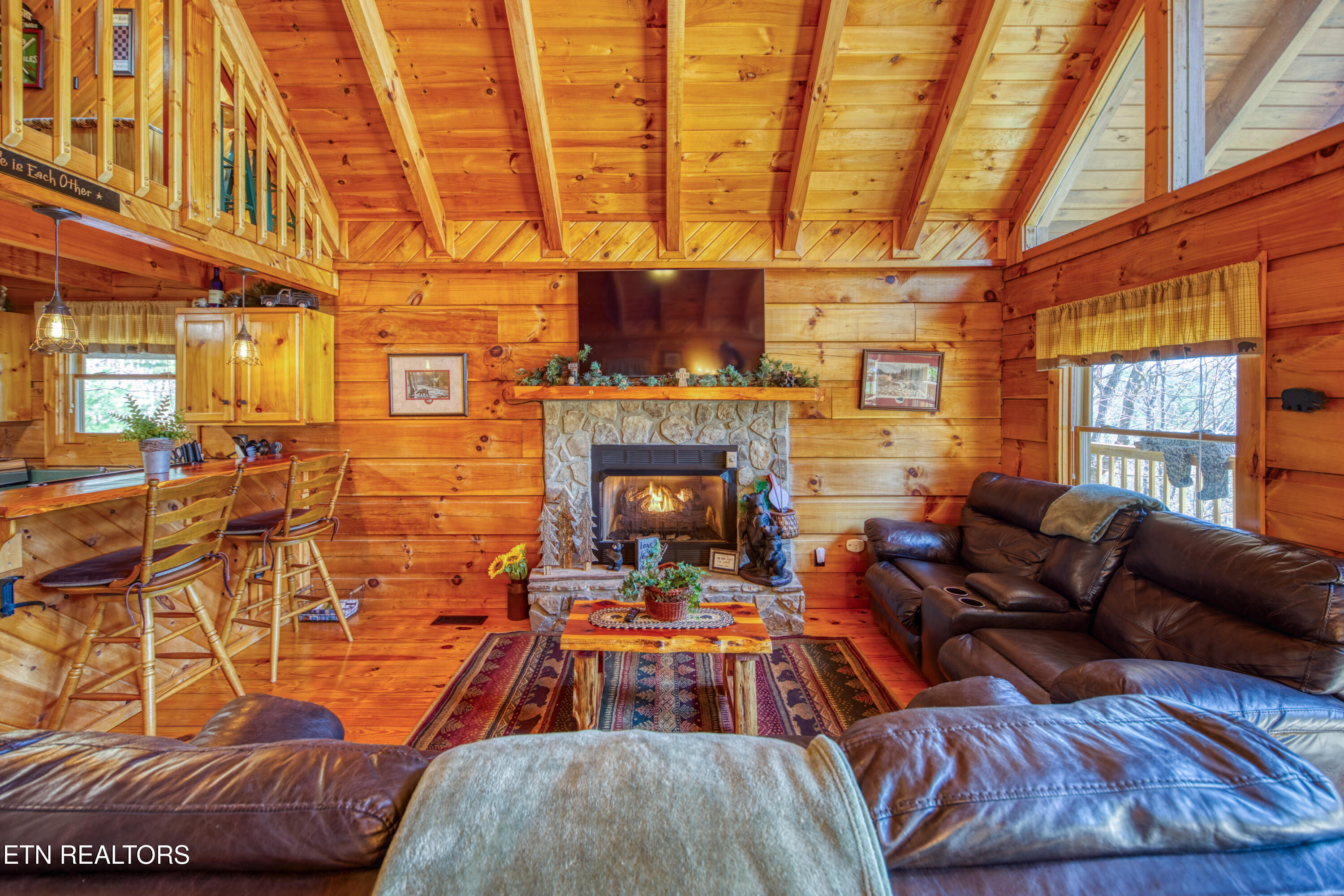 2621 Raccoon Hollow Way Pigeon Forge TN 37862