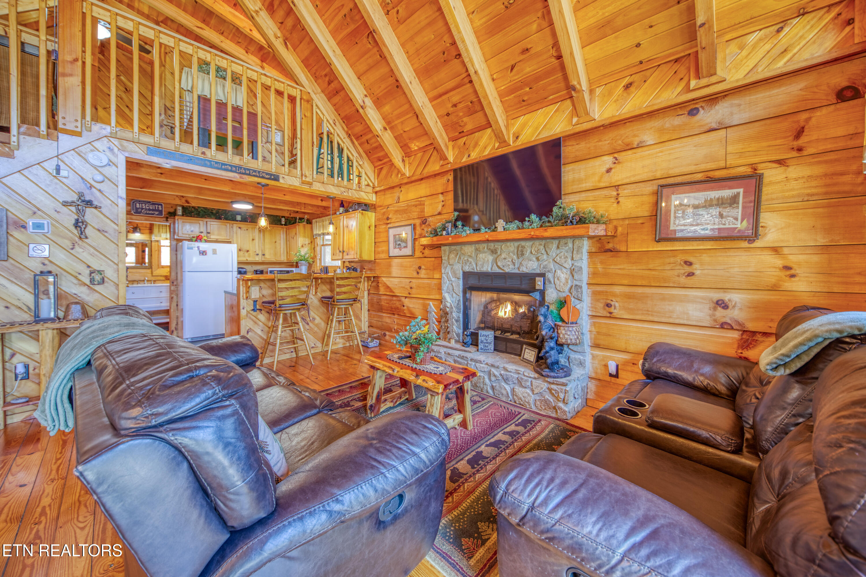 2621 Raccoon Hollow Way Pigeon Forge TN 37862