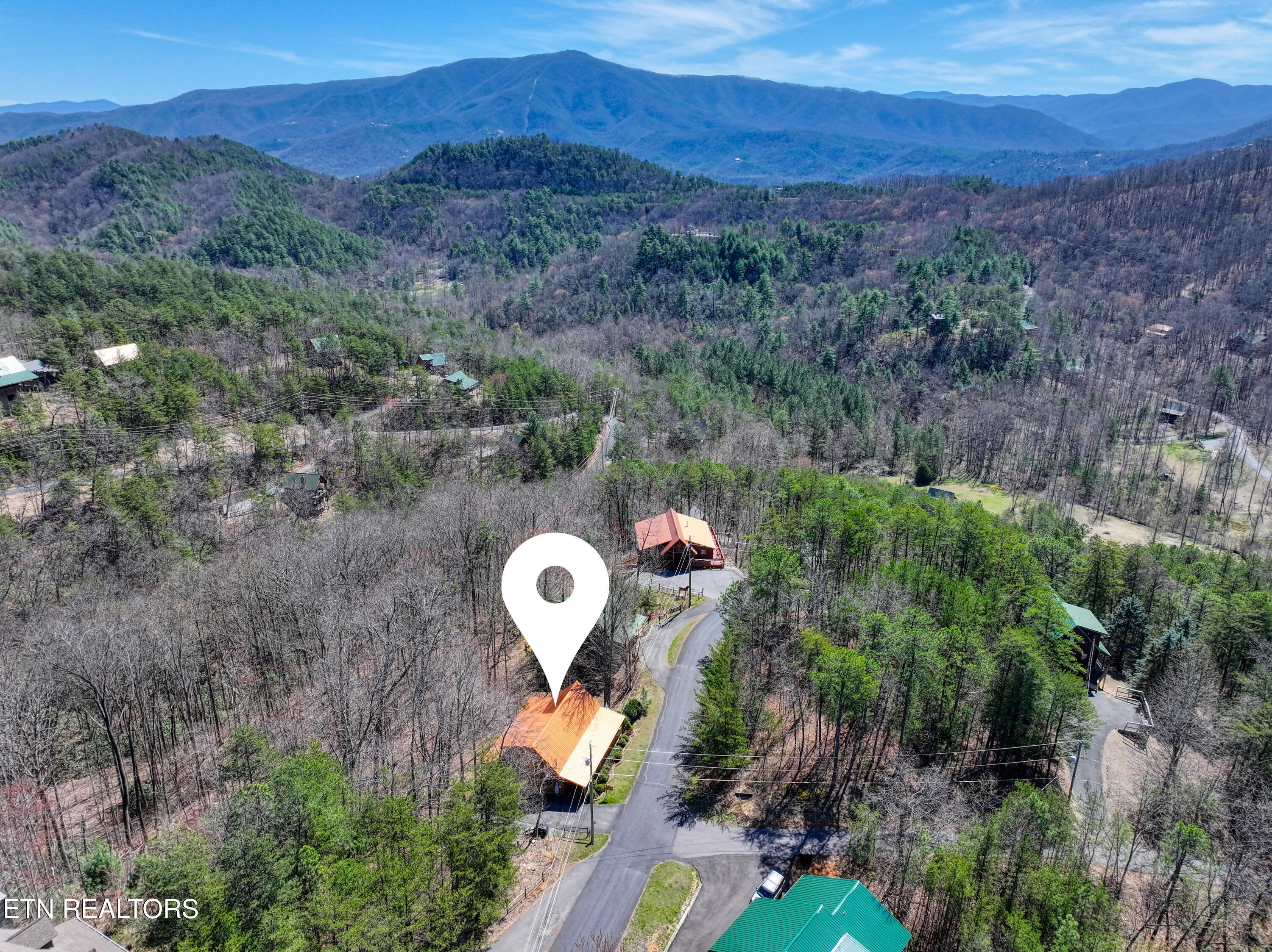 2621 Raccoon Hollow Way Pigeon Forge TN 37862