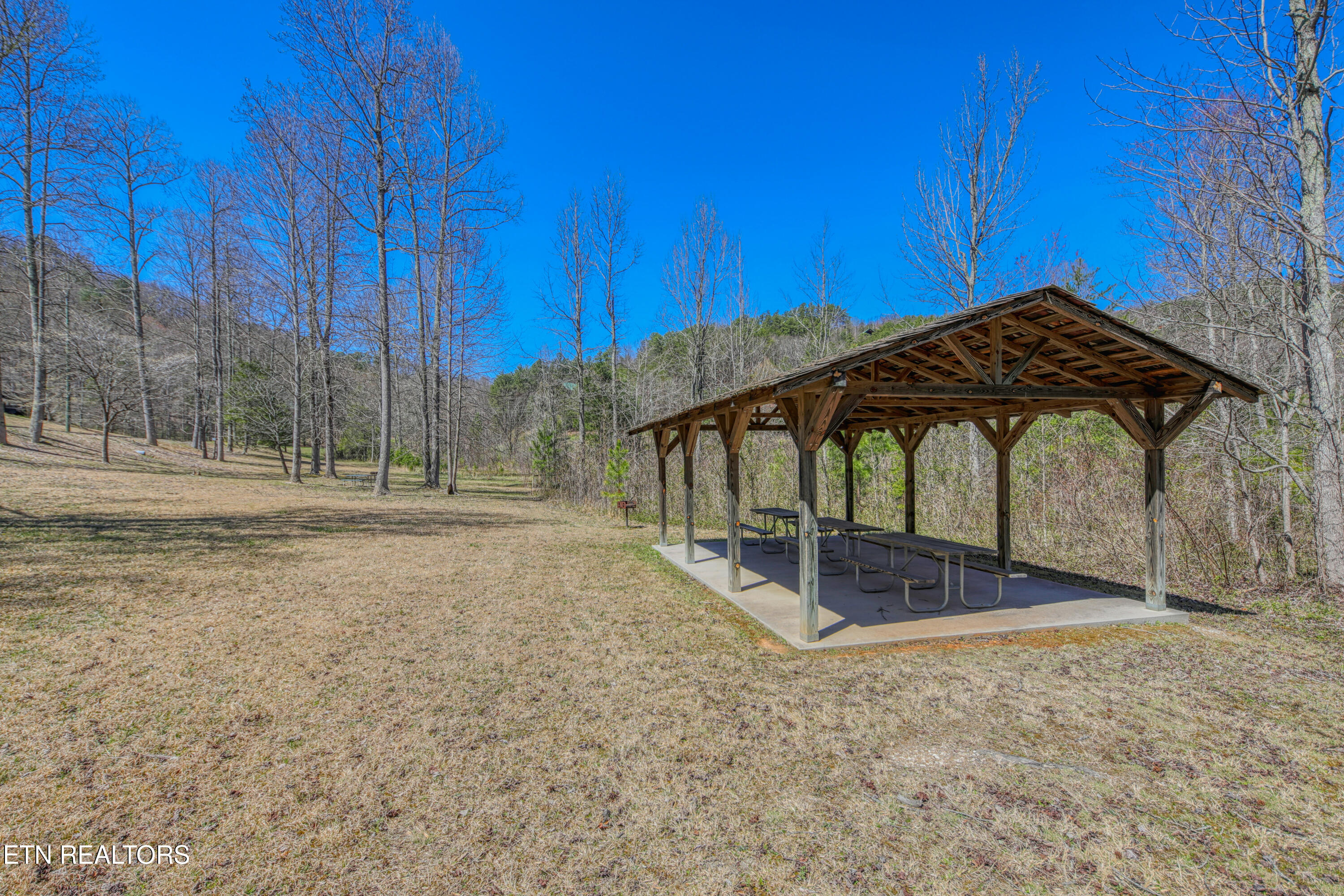 2621 Raccoon Hollow Way Pigeon Forge TN 37862
