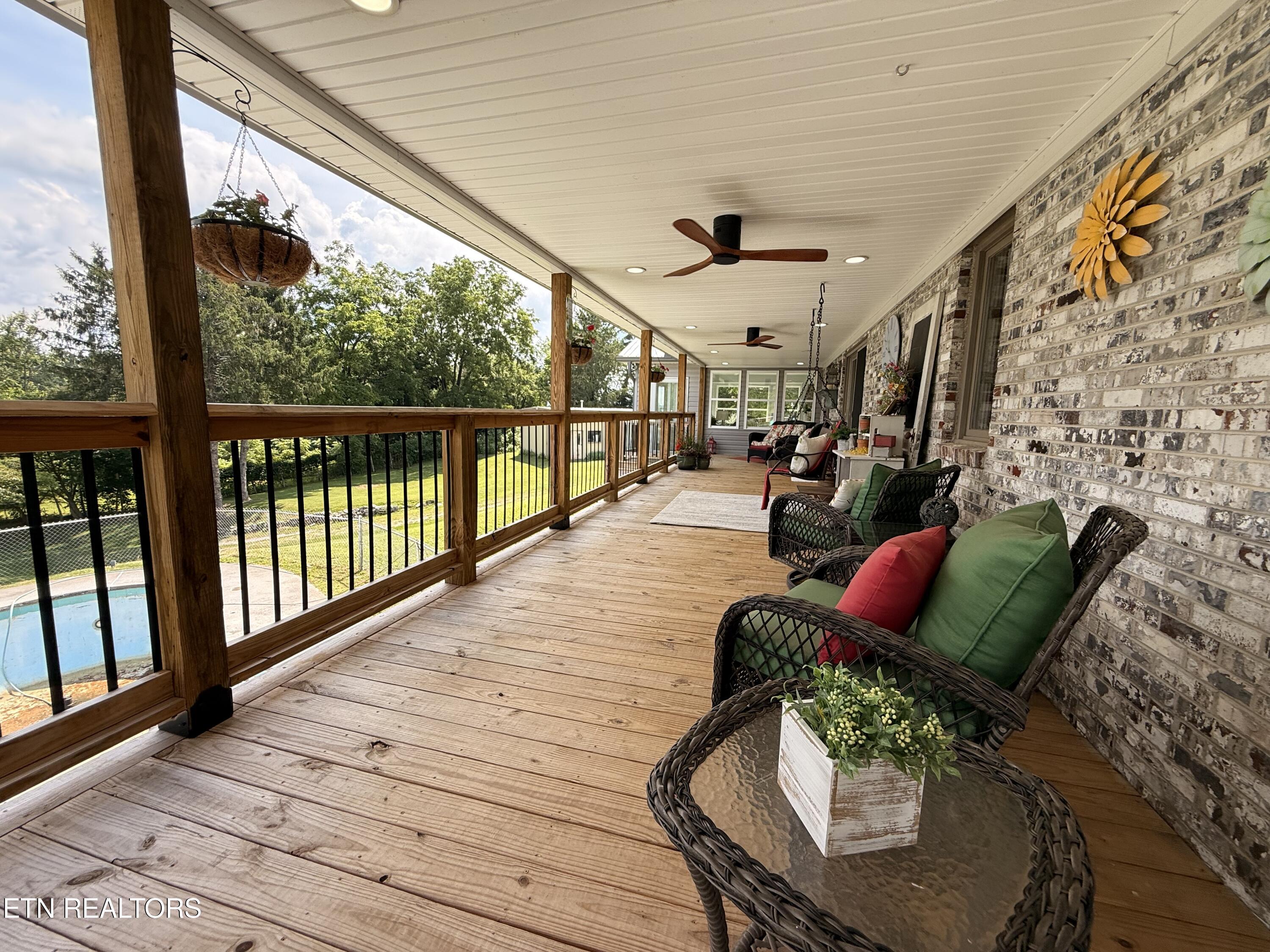 149 Timbuktooo Lane Speedwell TN 37870