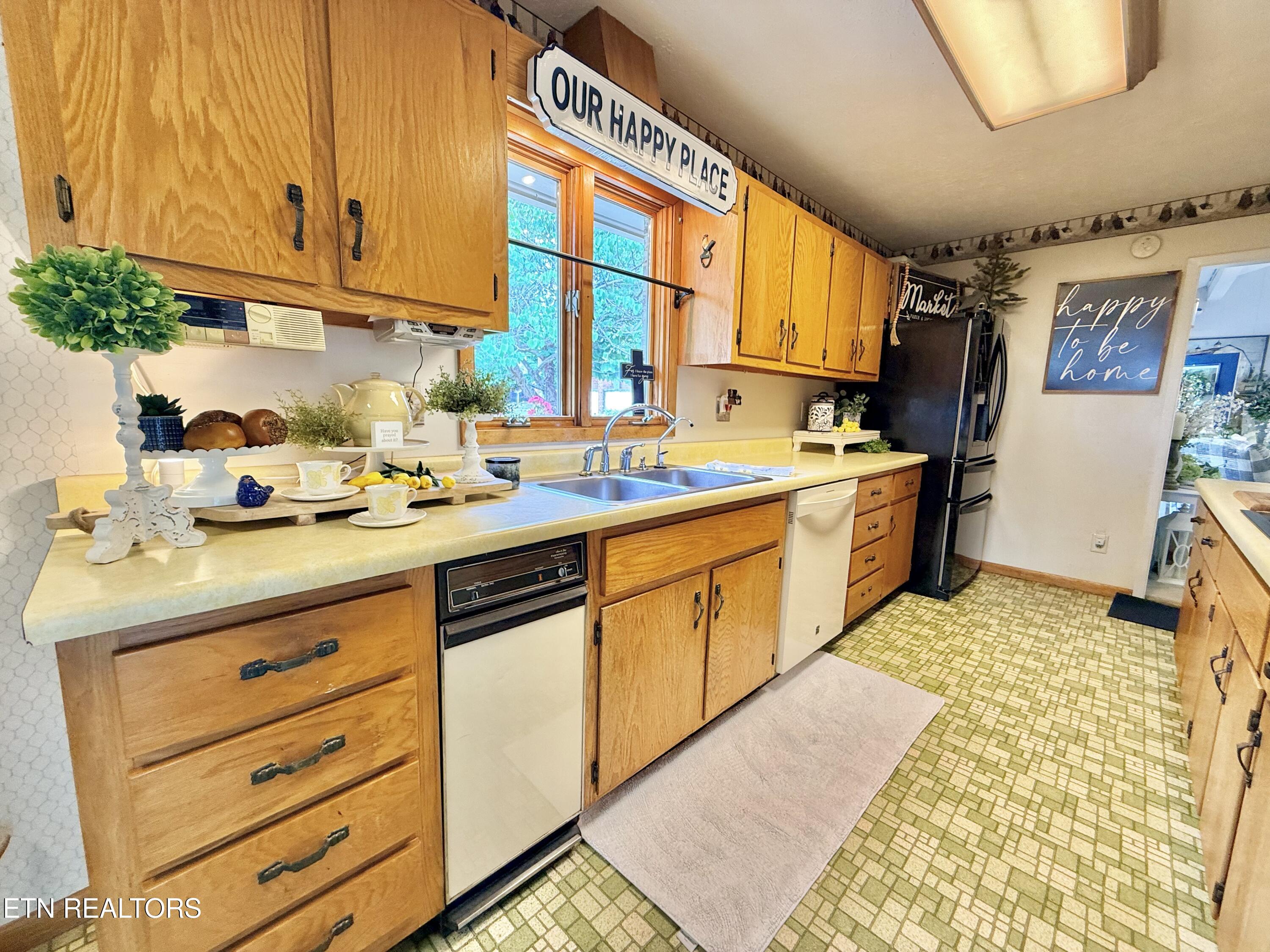 149 Timbuktooo Lane Speedwell TN 37870