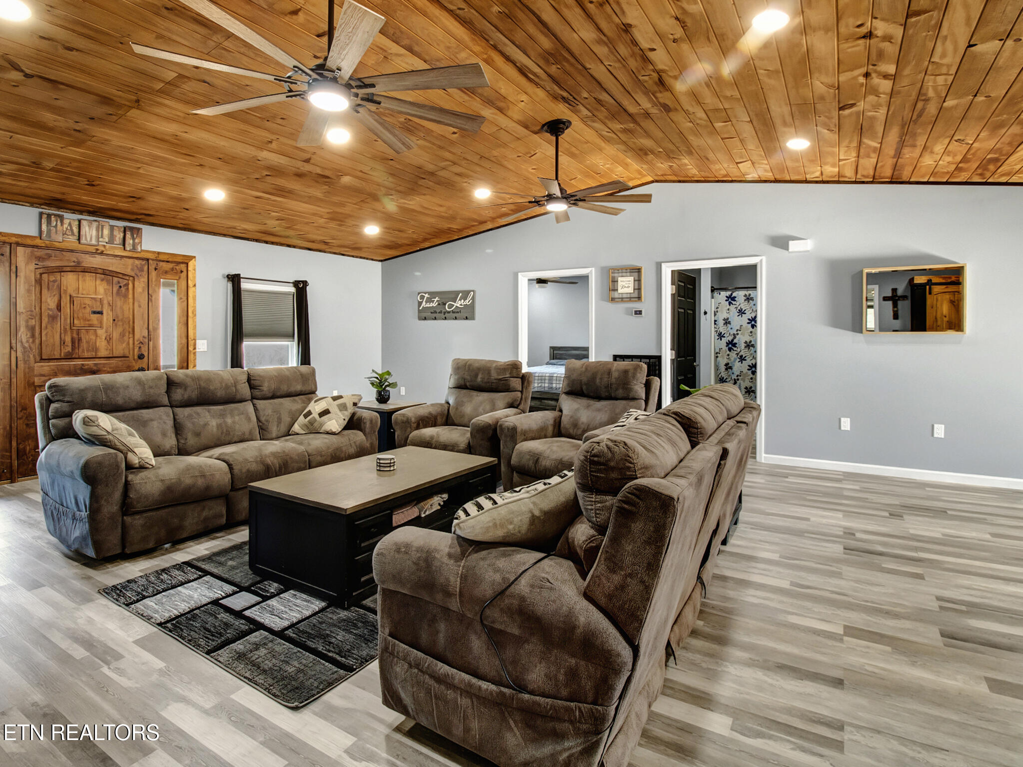 174 Poplar Street Benton TN 37307