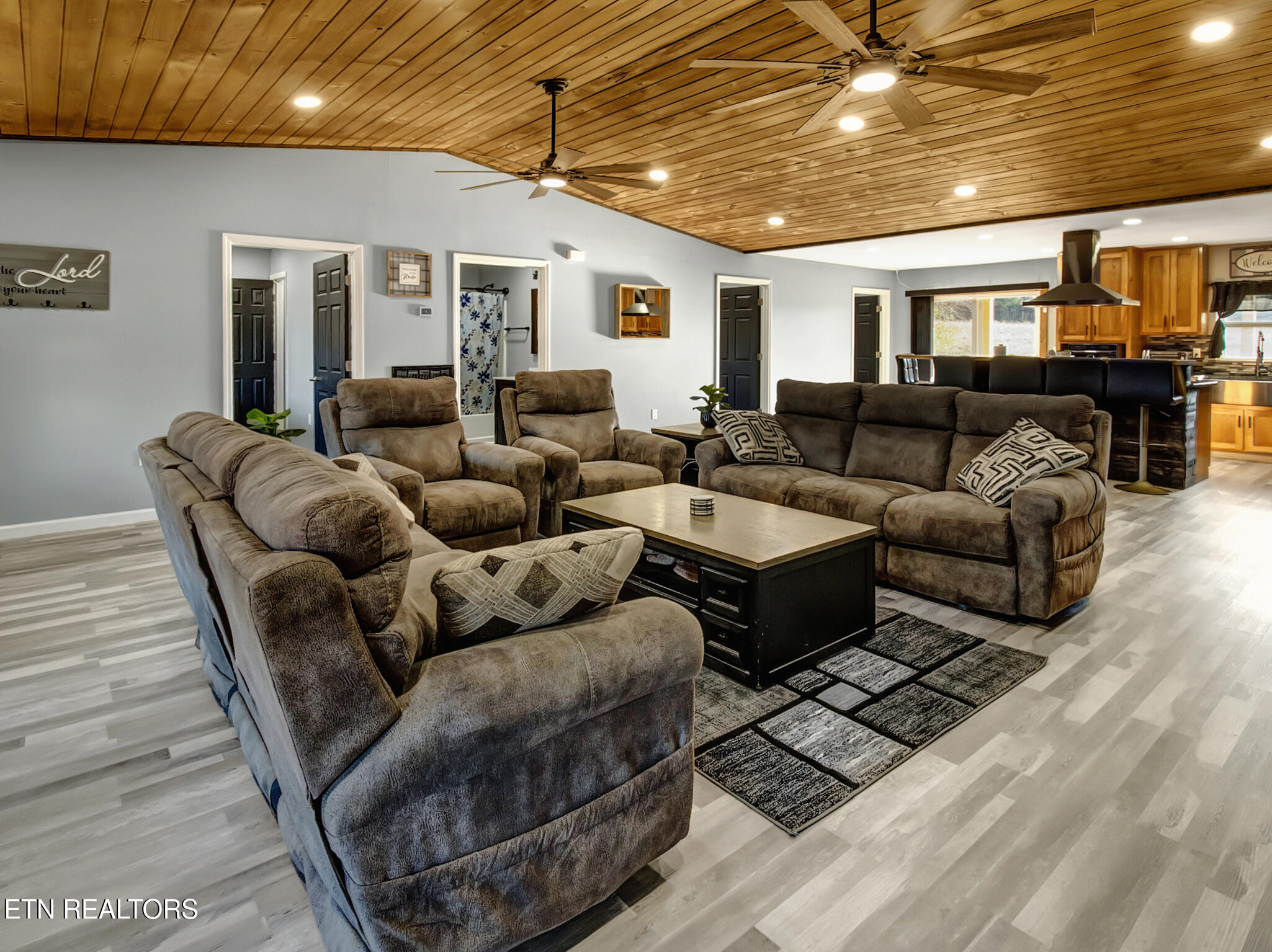 174 Poplar Street Benton TN 37307