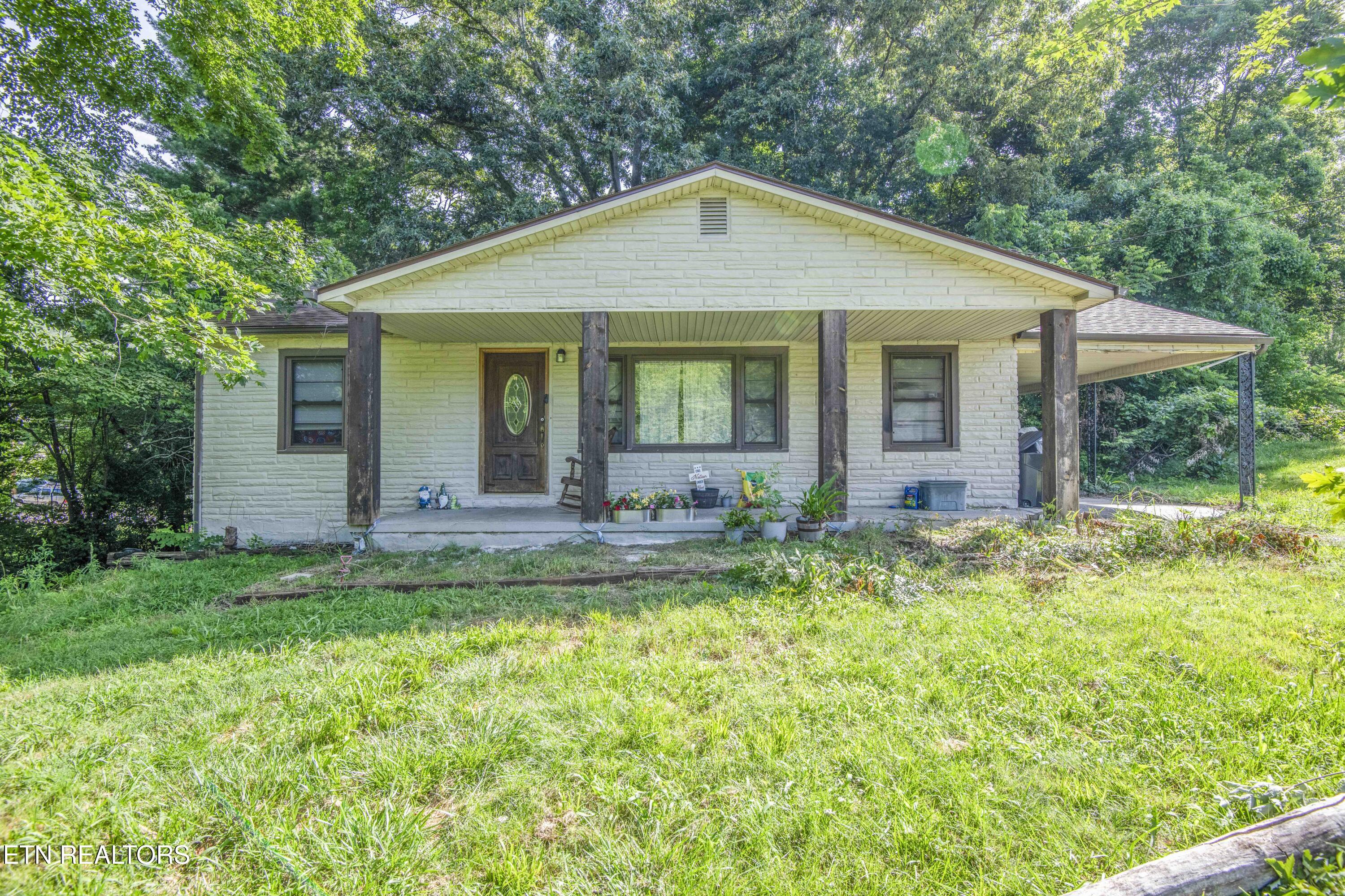 325 W Hills Drive Lenoir City TN 37771